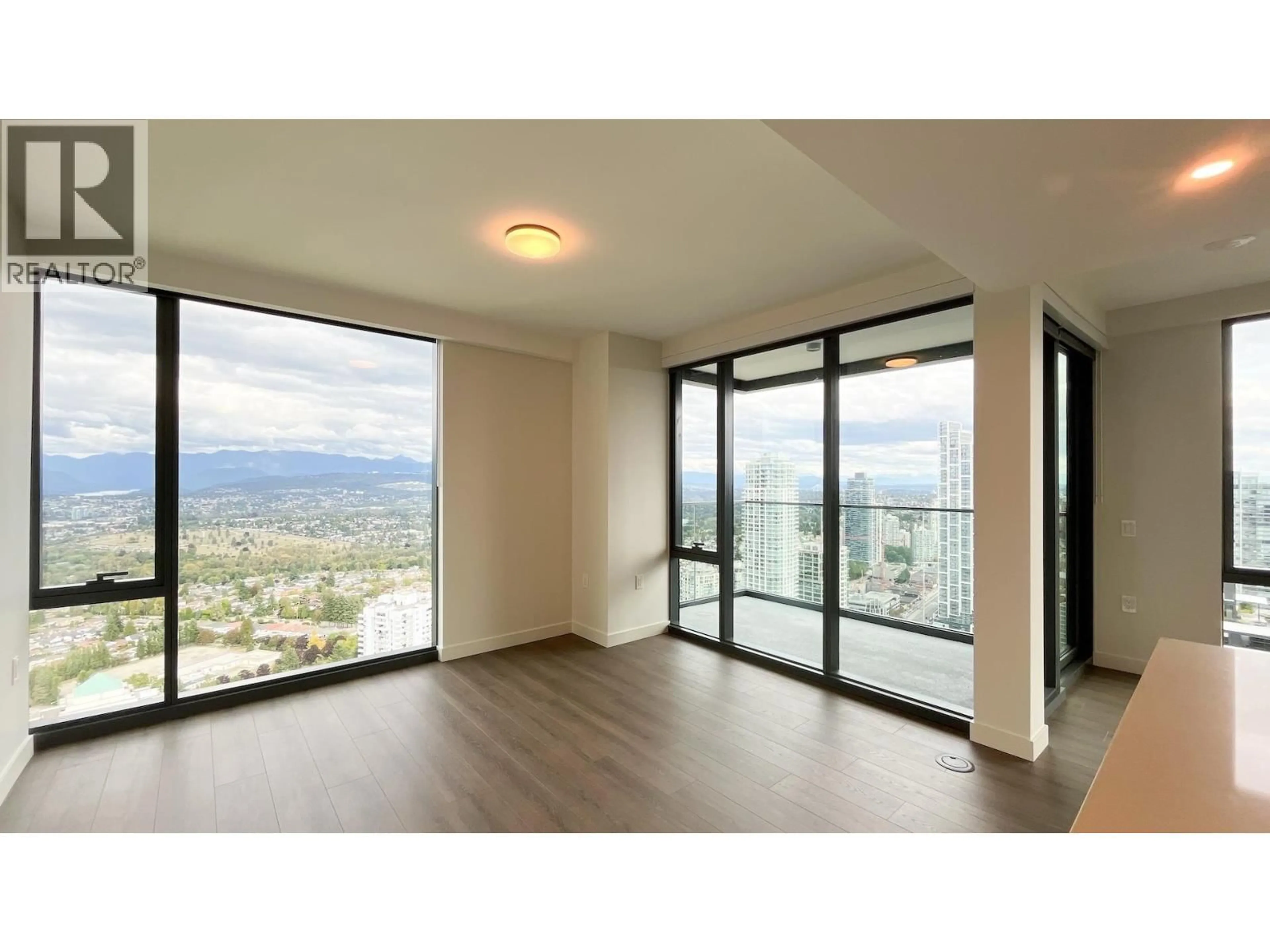 A pic of a room for 3908 - 5987 WILSON AVENUE, Burnaby British Columbia V5H0L7