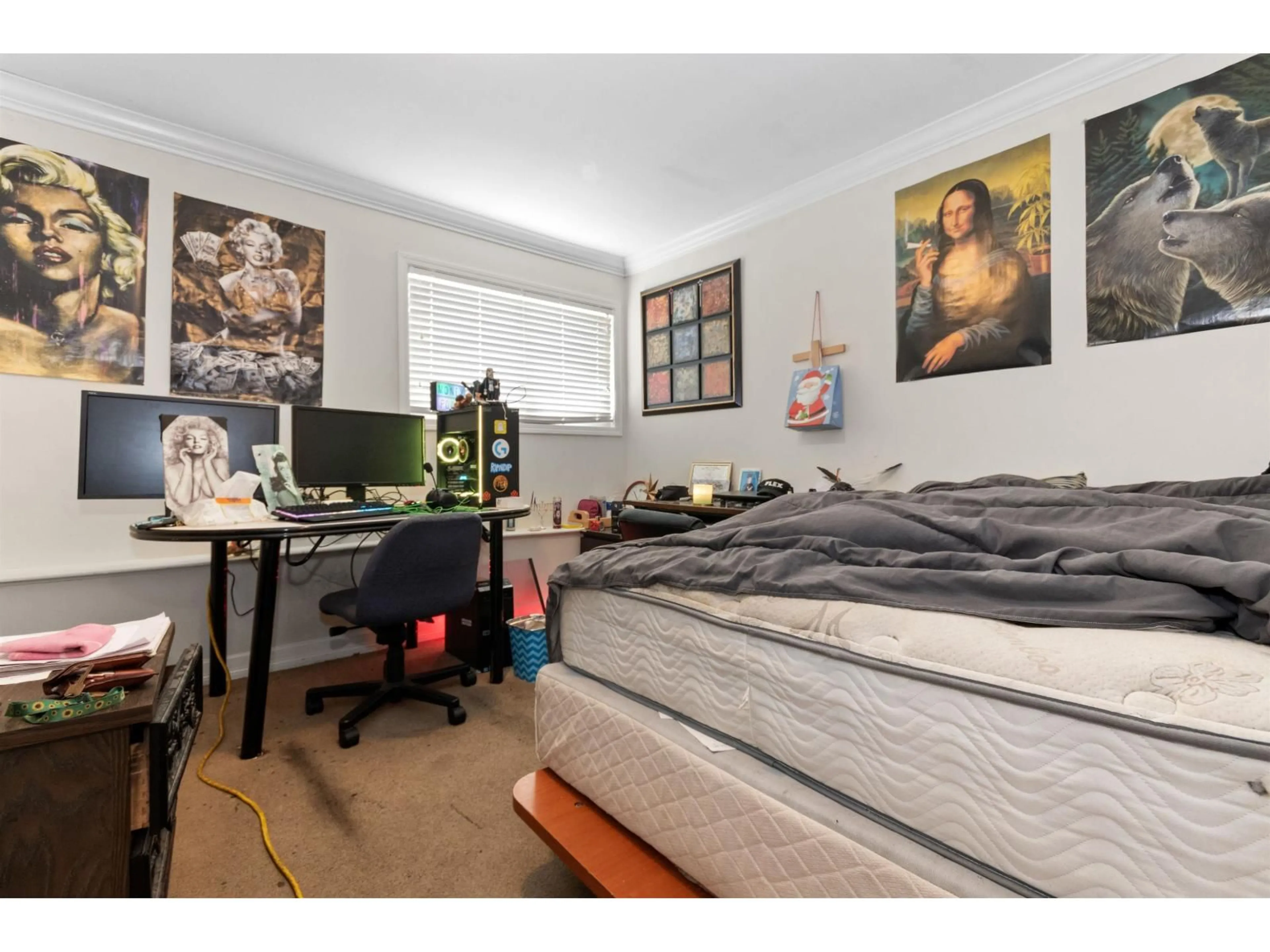 A pic of a room for 19826 48A, Langley British Columbia V3A6Y2