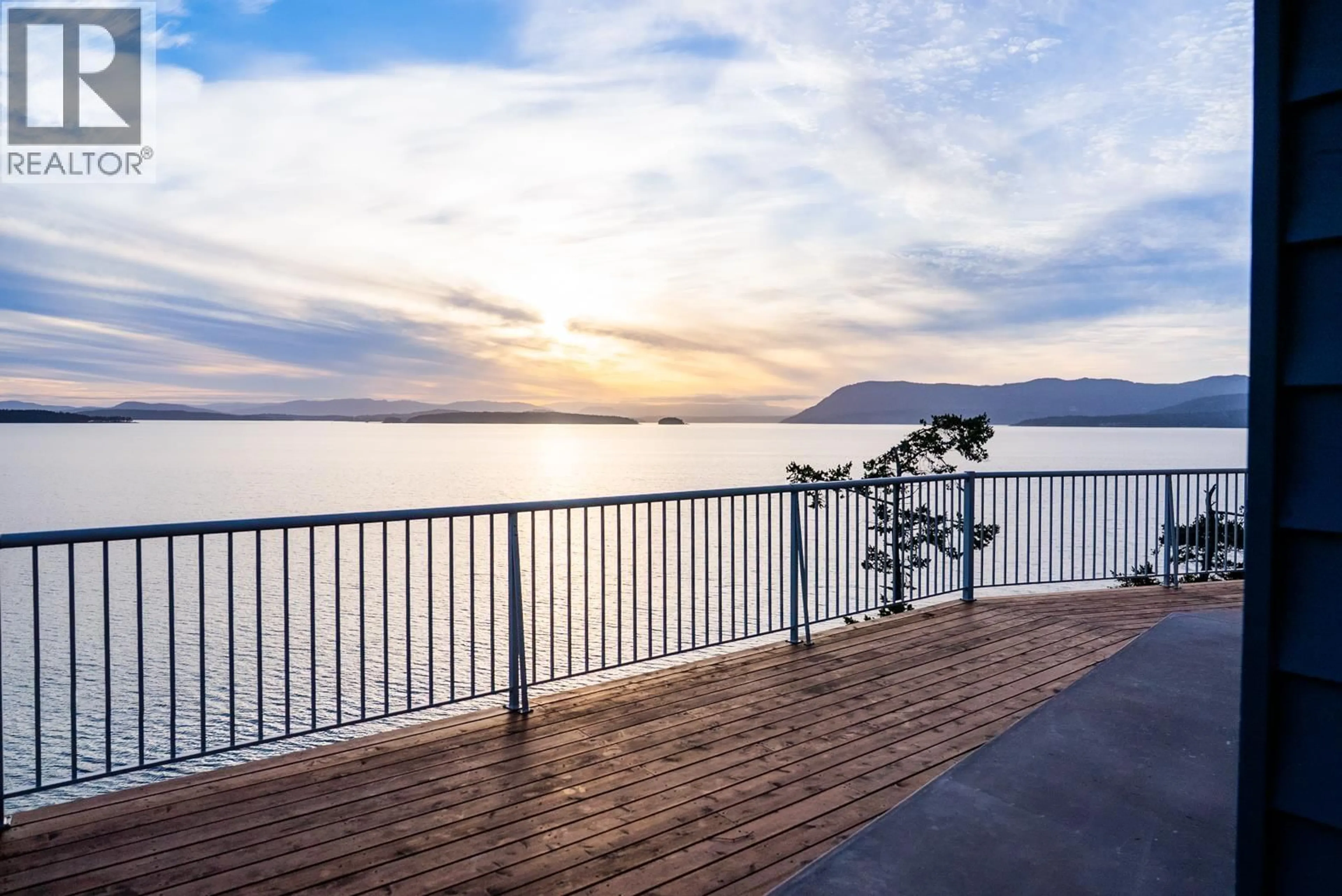 Patio, water/lake/river/ocean view for 37189 SCHOONER WAY, Pender Island British Columbia V0N2M2