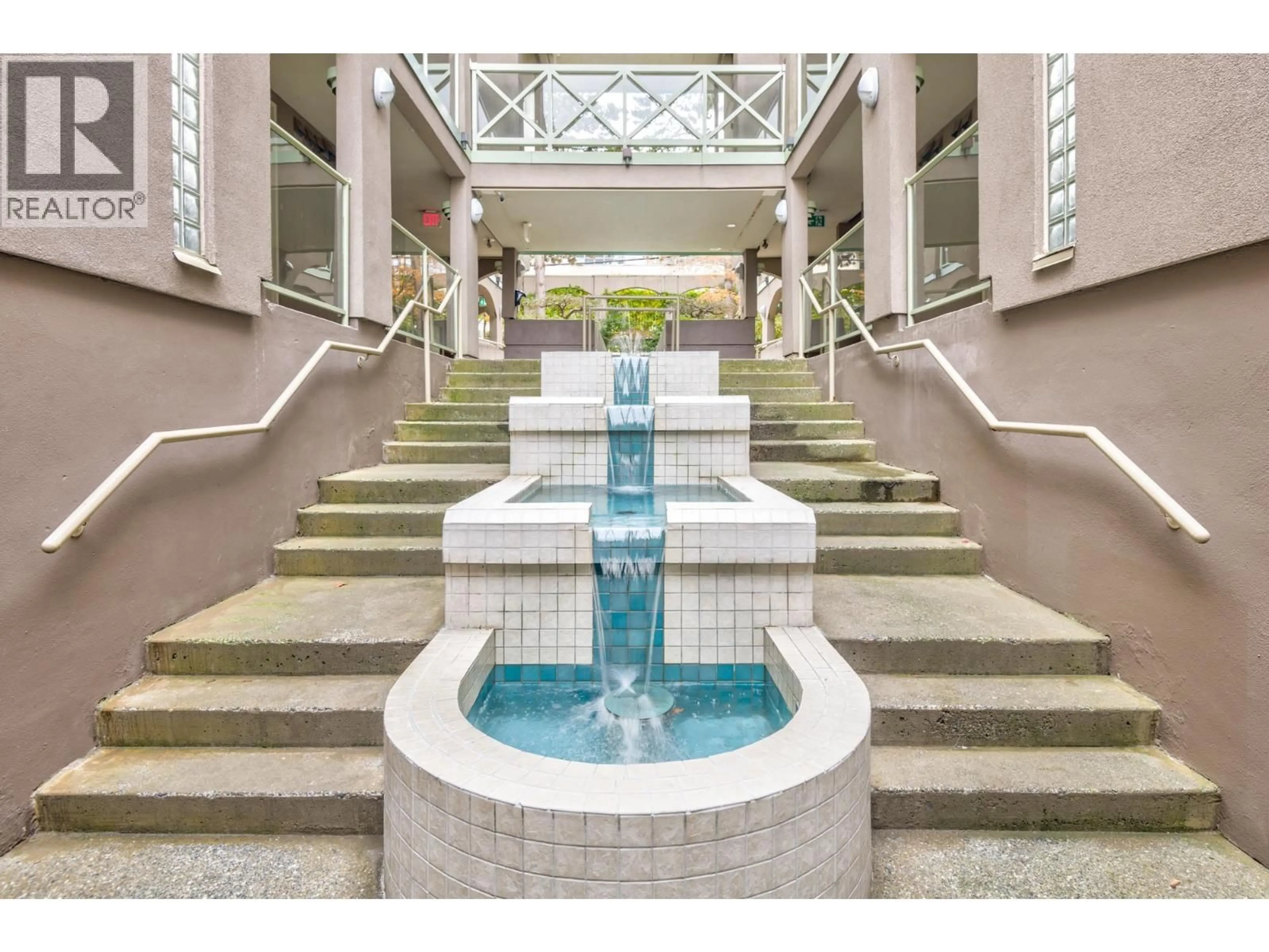 Lobby for 204 - 1082 8TH AVENUE, Vancouver British Columbia V6H1C4