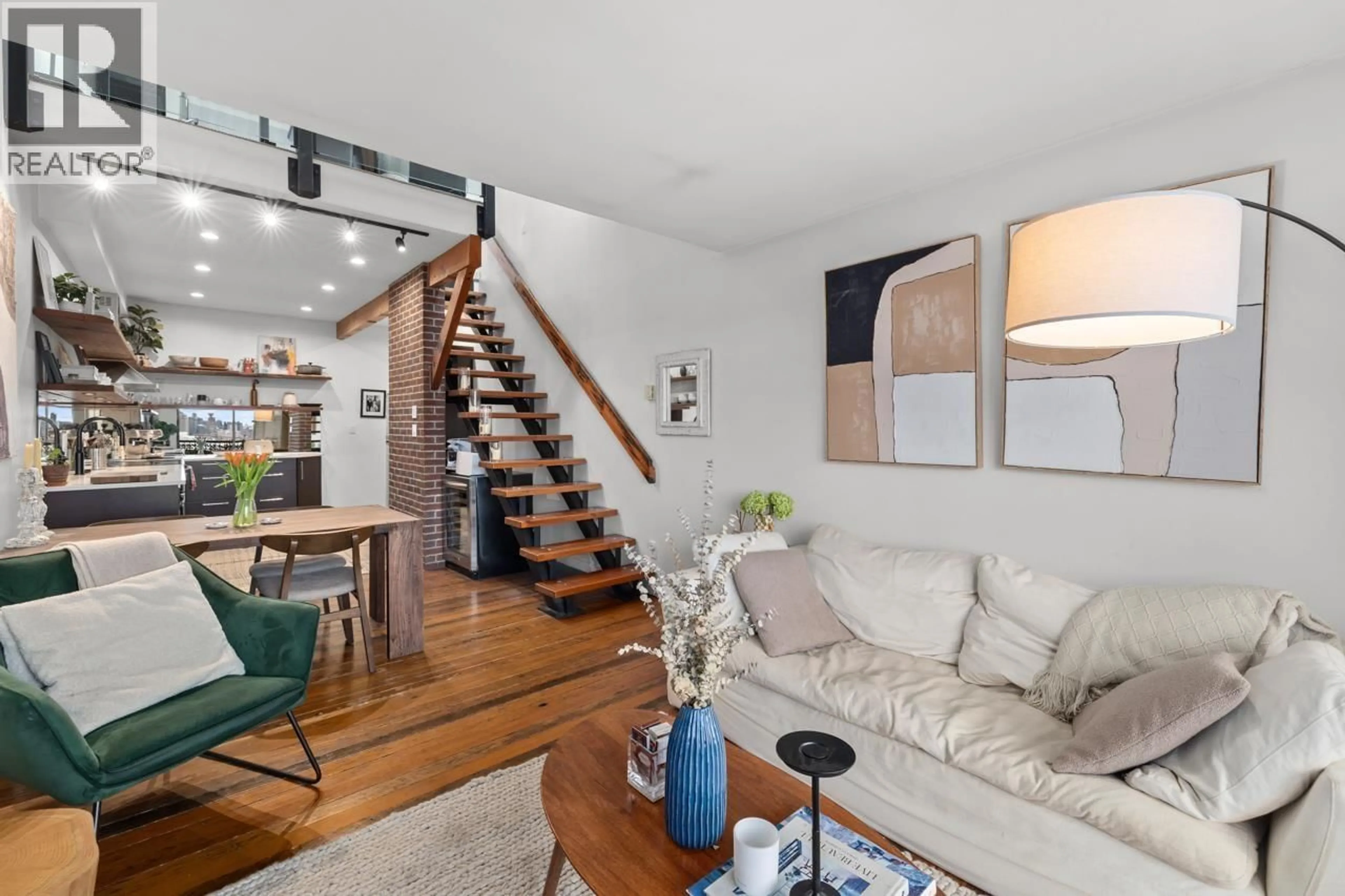 Living room with furniture, unknown for 311 - 251 4TH STREET, North Vancouver British Columbia V7M1H8