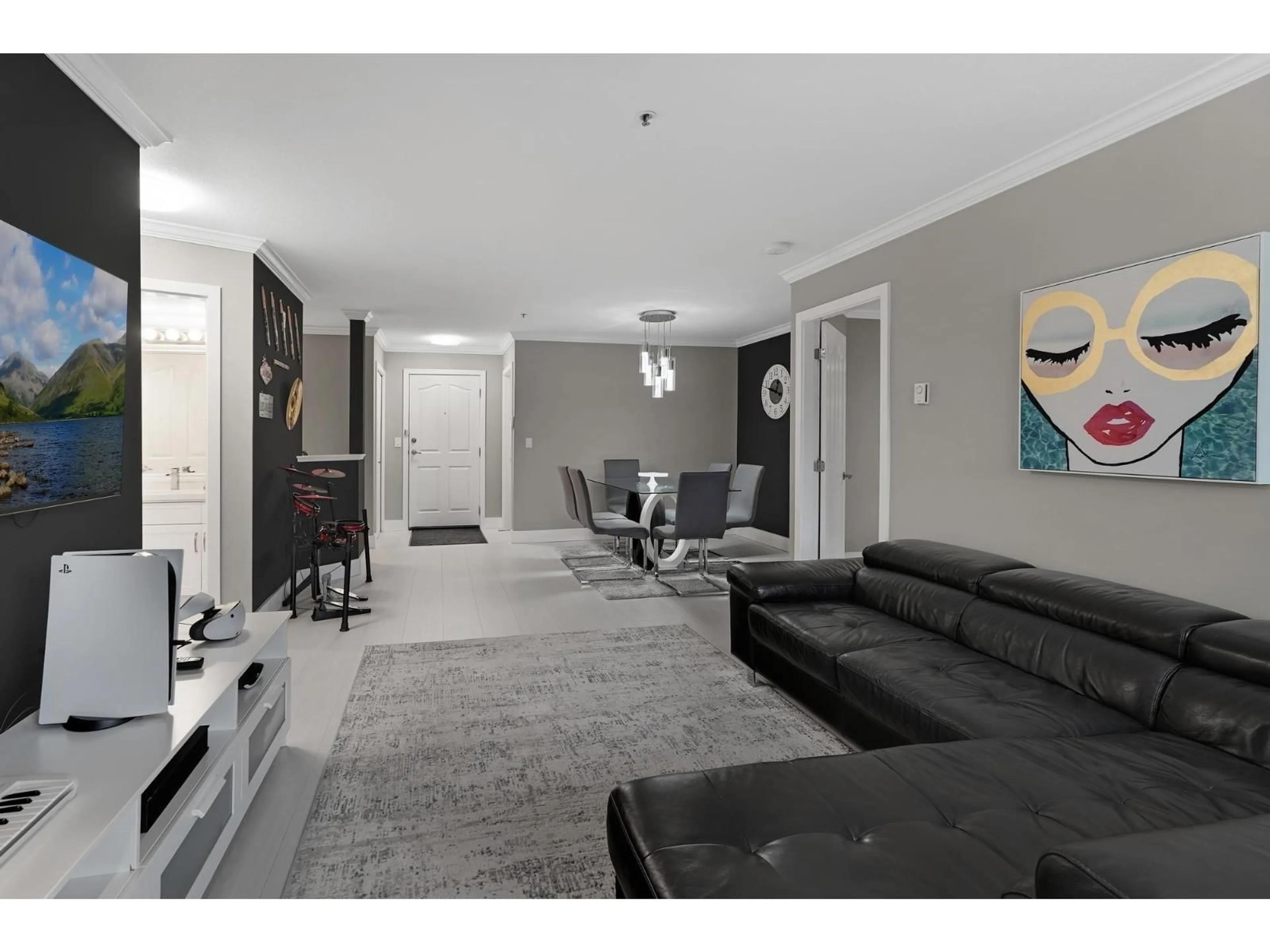 Living room with furniture, unknown for 303 - 5465 201, Langley British Columbia V3A1P8