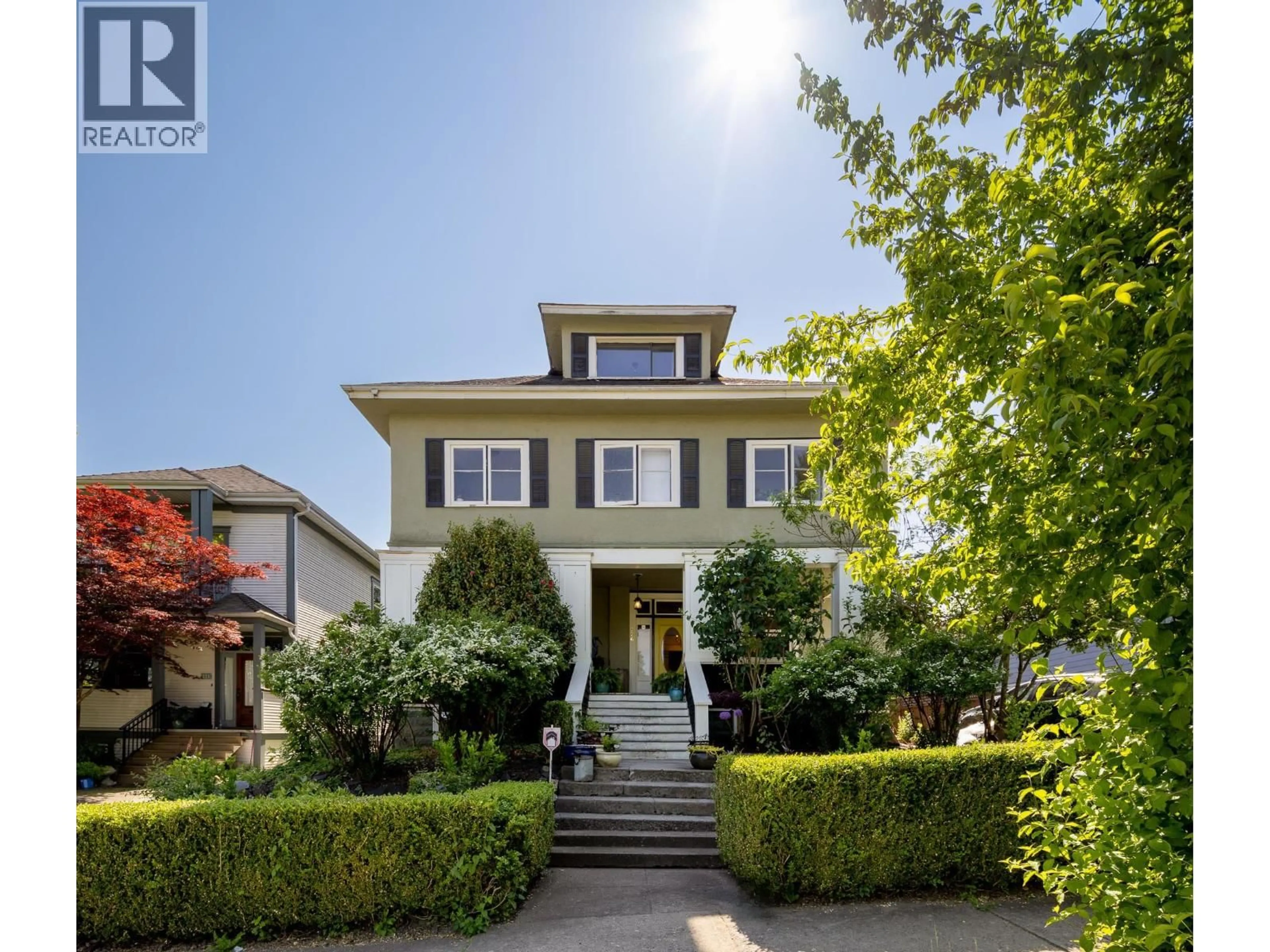 Unknown for 226 SECOND STREET, New Westminster British Columbia V3L2K6