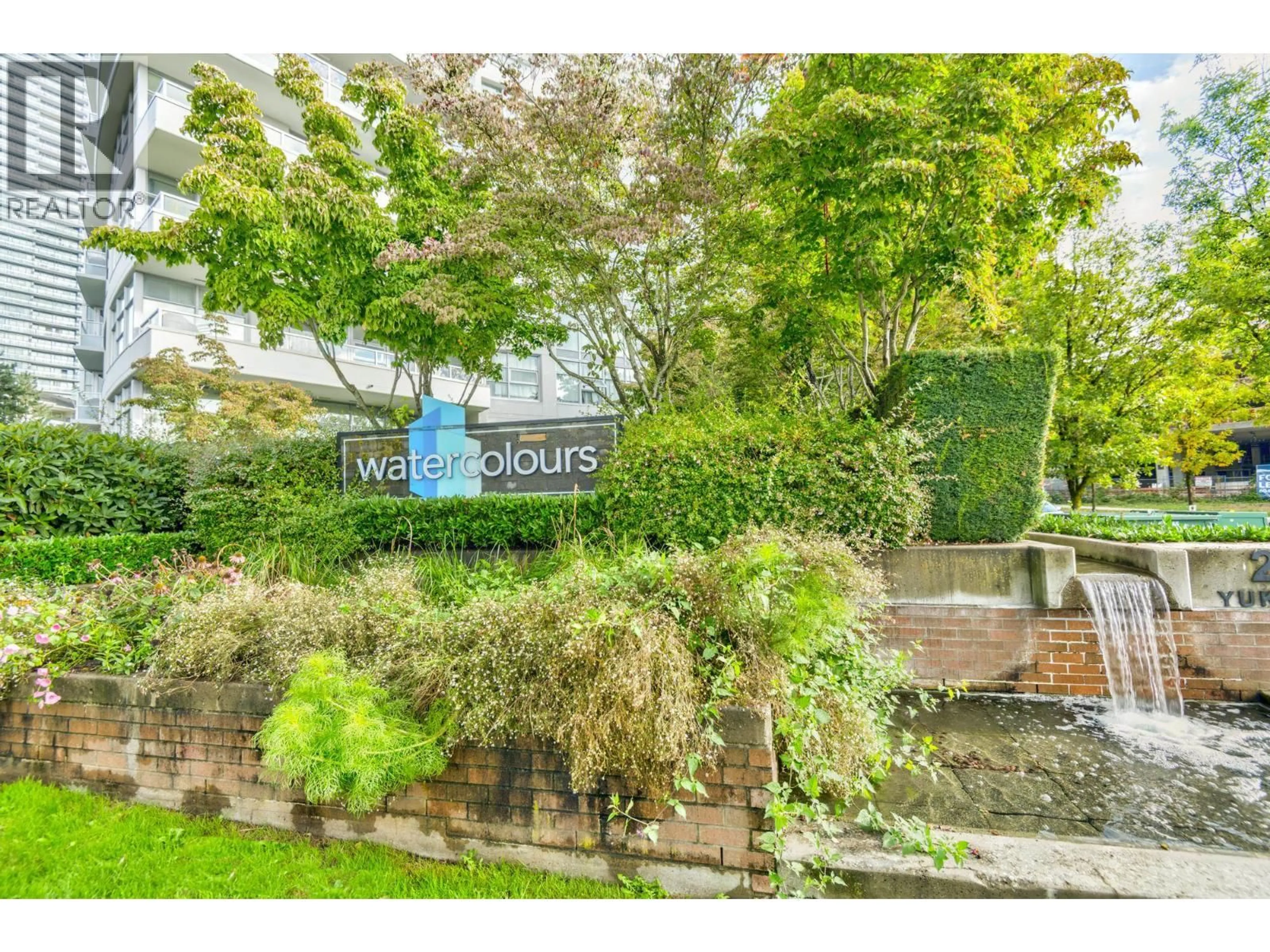 A pic from outside/outdoor area/front of a property/back of a property/a pic from drone, street for 3005 - 2289 YUKON CRESCENT, Burnaby British Columbia V5C0B2