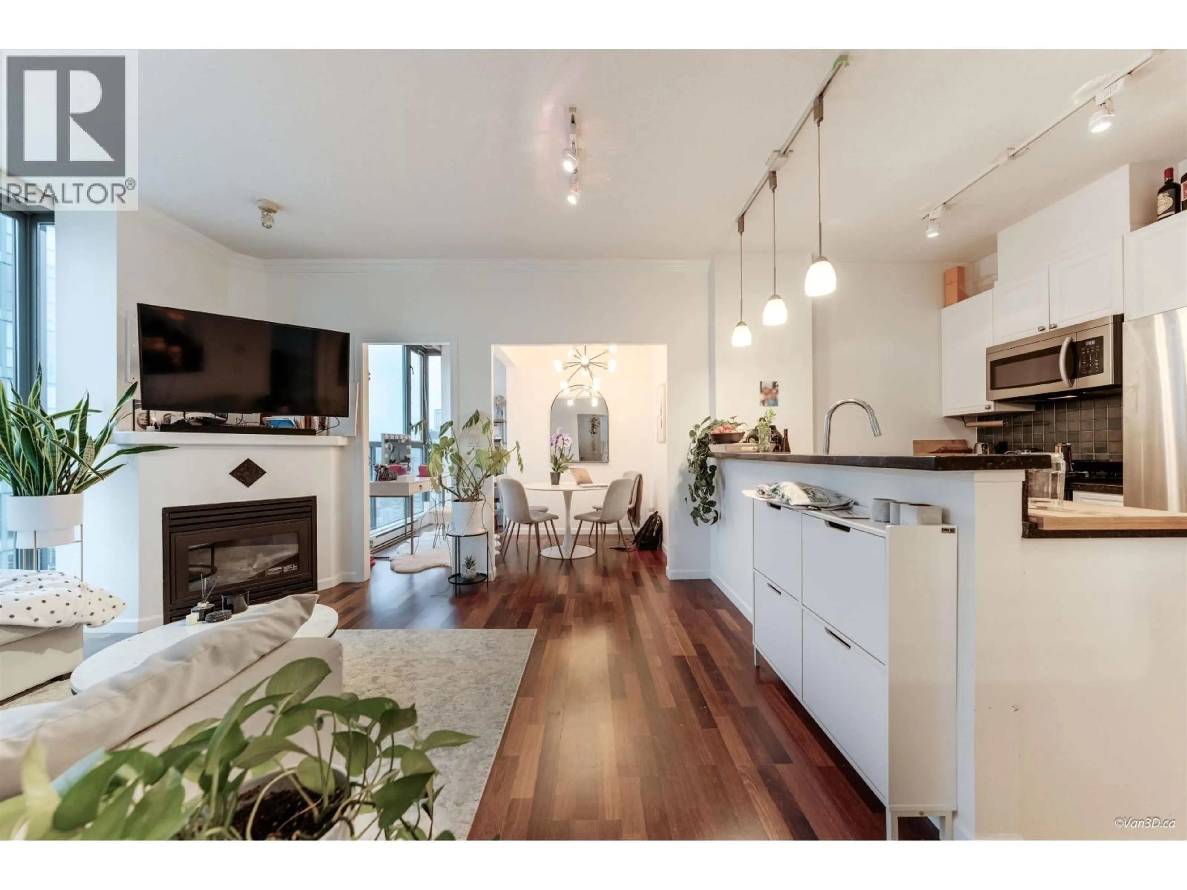 Open concept kitchen, wood/laminate floor for 2104 - 928 RICHARDS STREET, Vancouver British Columbia V6B6P6