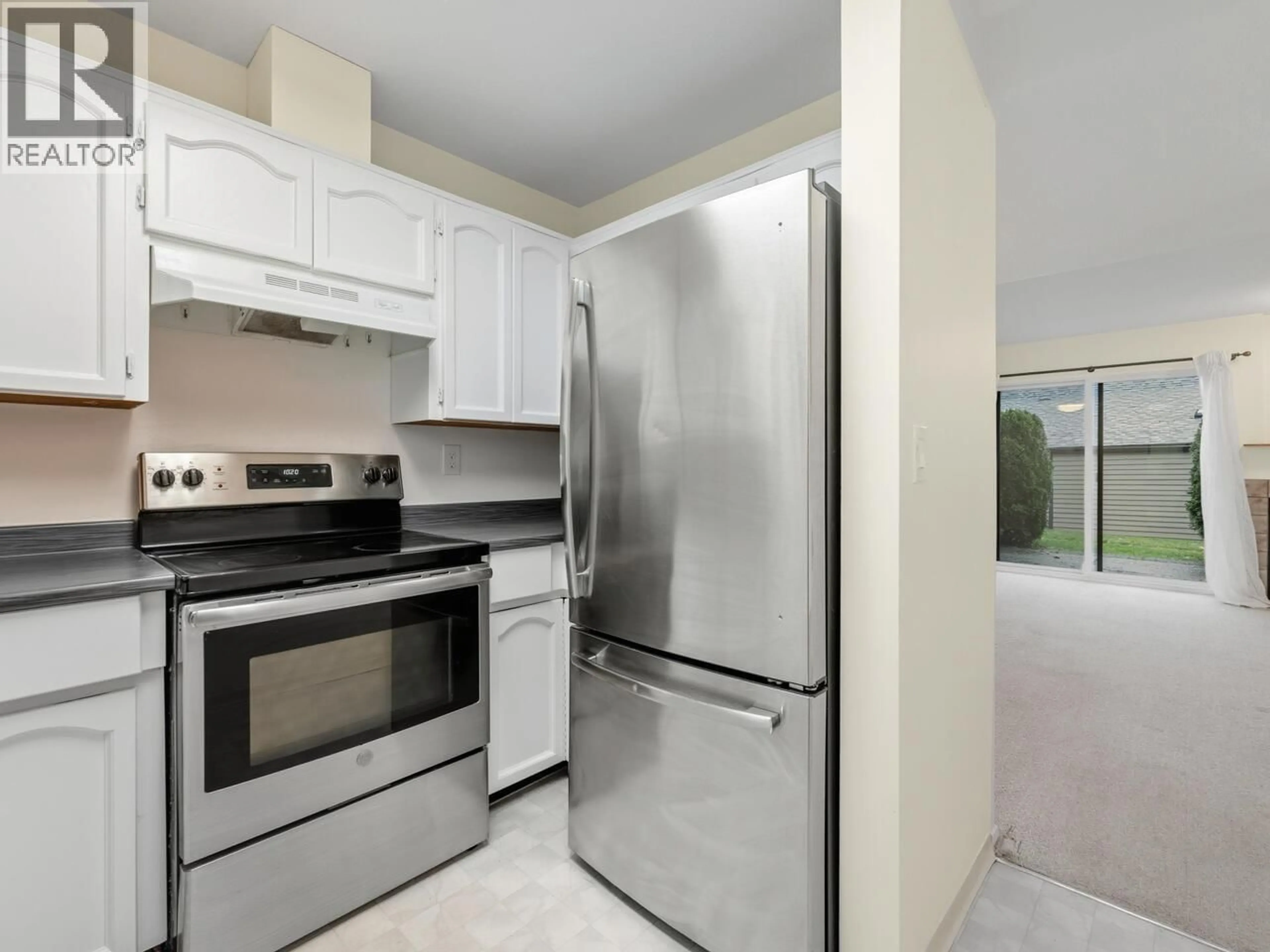 Standard kitchen, unknown for 8574 FLOWERING PLACE, Burnaby British Columbia V5A4B4