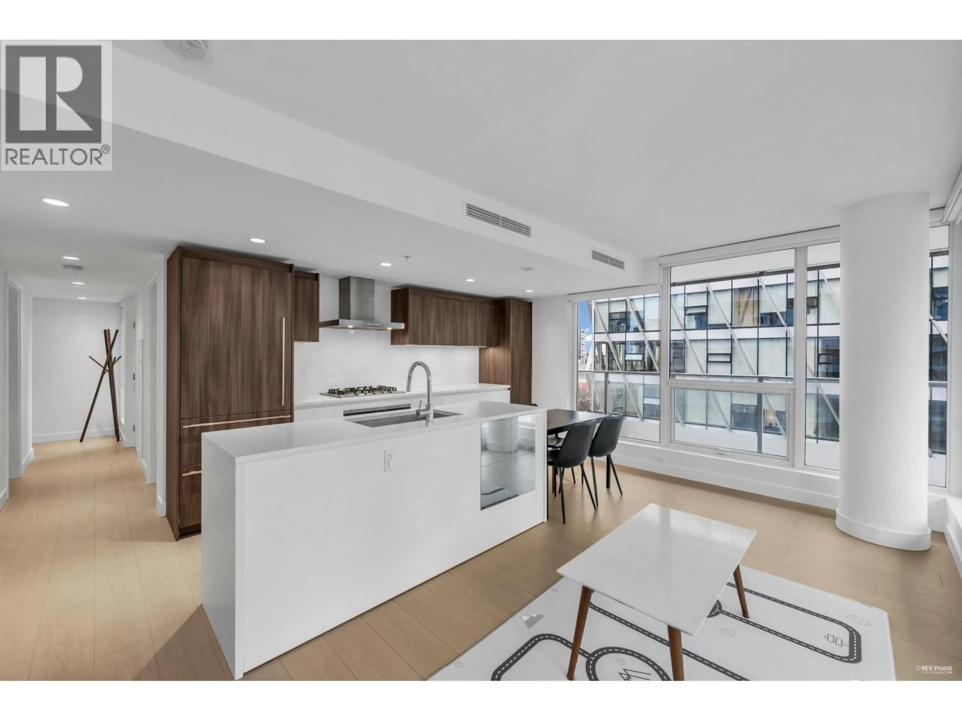 Open concept kitchen, unknown for 740 - 8133 COOK ROAD, Richmond British Columbia V6Y0L7