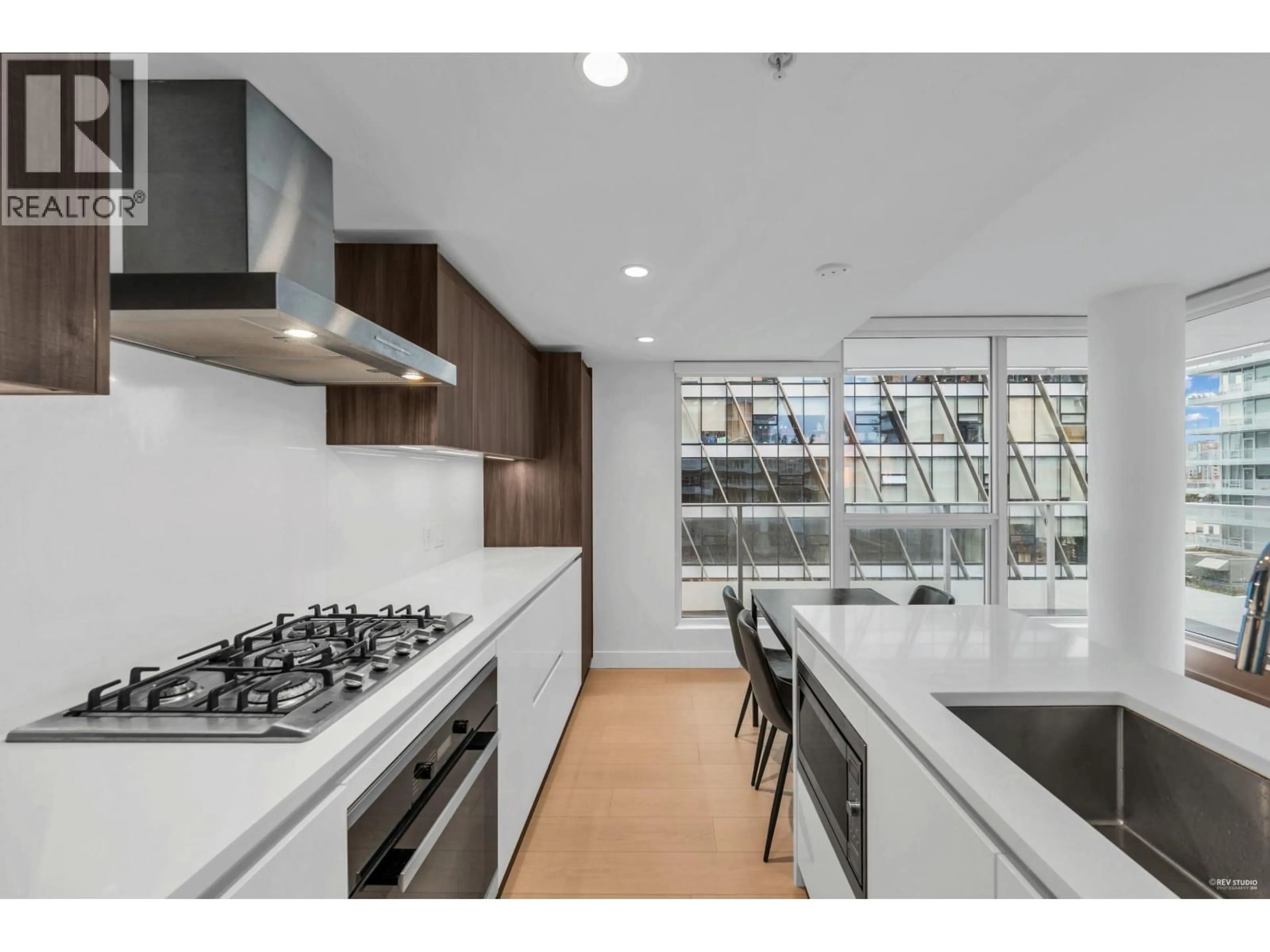 Contemporary kitchen, ceramic/tile floor for 740 - 8133 COOK ROAD, Richmond British Columbia V6Y0L7