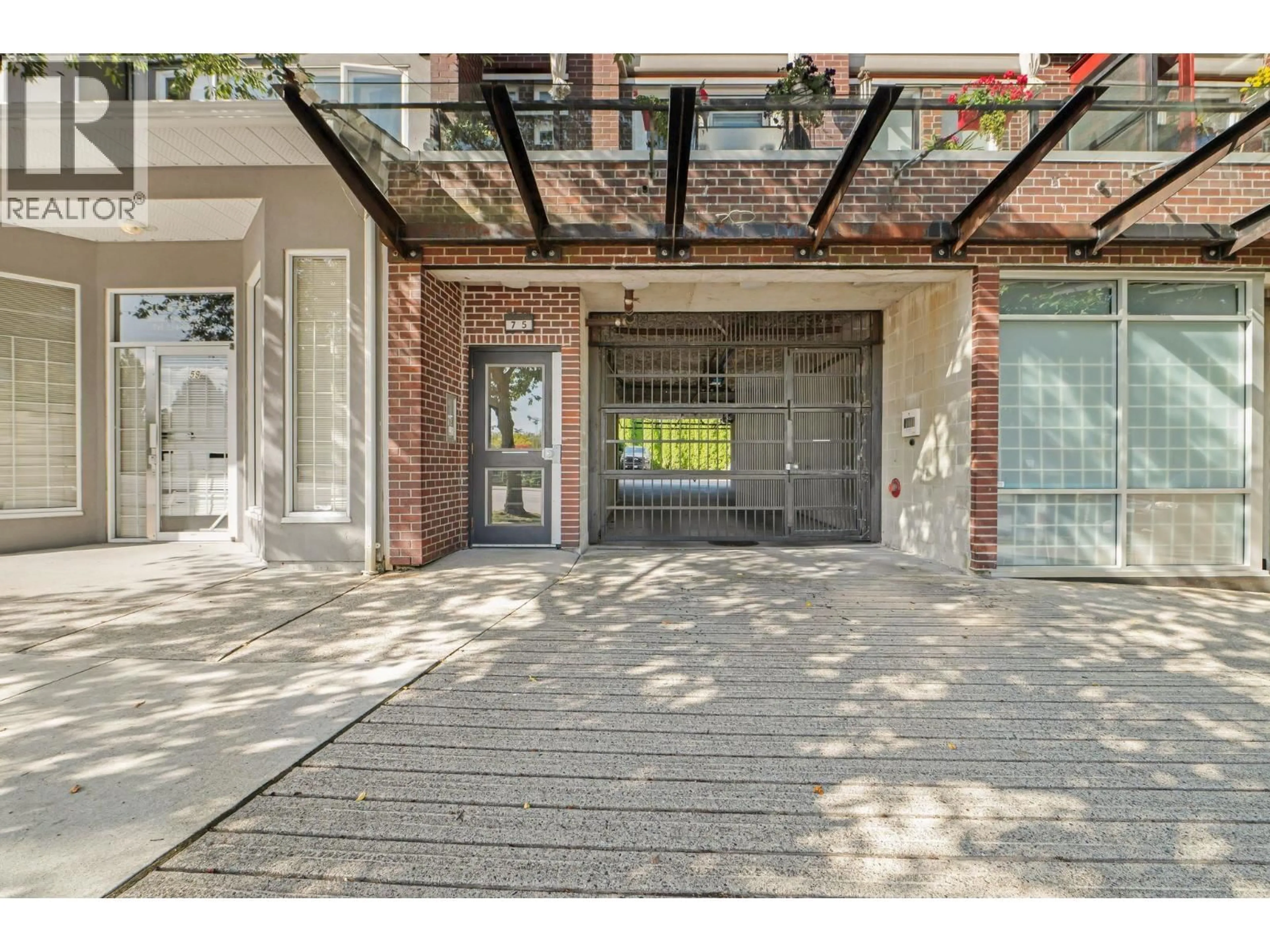 Indoor entryway for 201 - 75 RENFREW STREET, Vancouver British Columbia V5K3N6