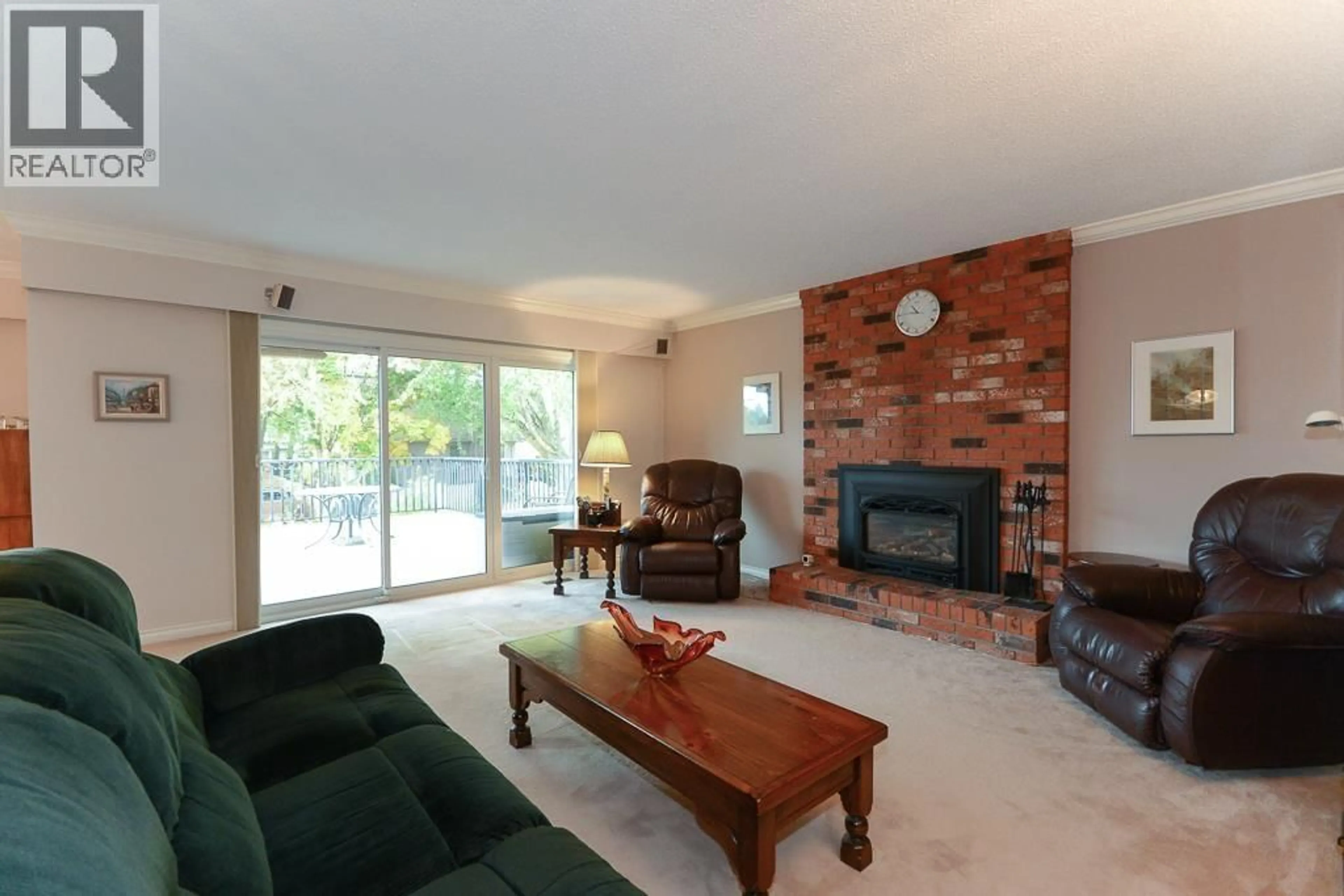 Living room with furniture, unknown for 6720 GOLDSMITH DRIVE, Richmond British Columbia V7E4G5