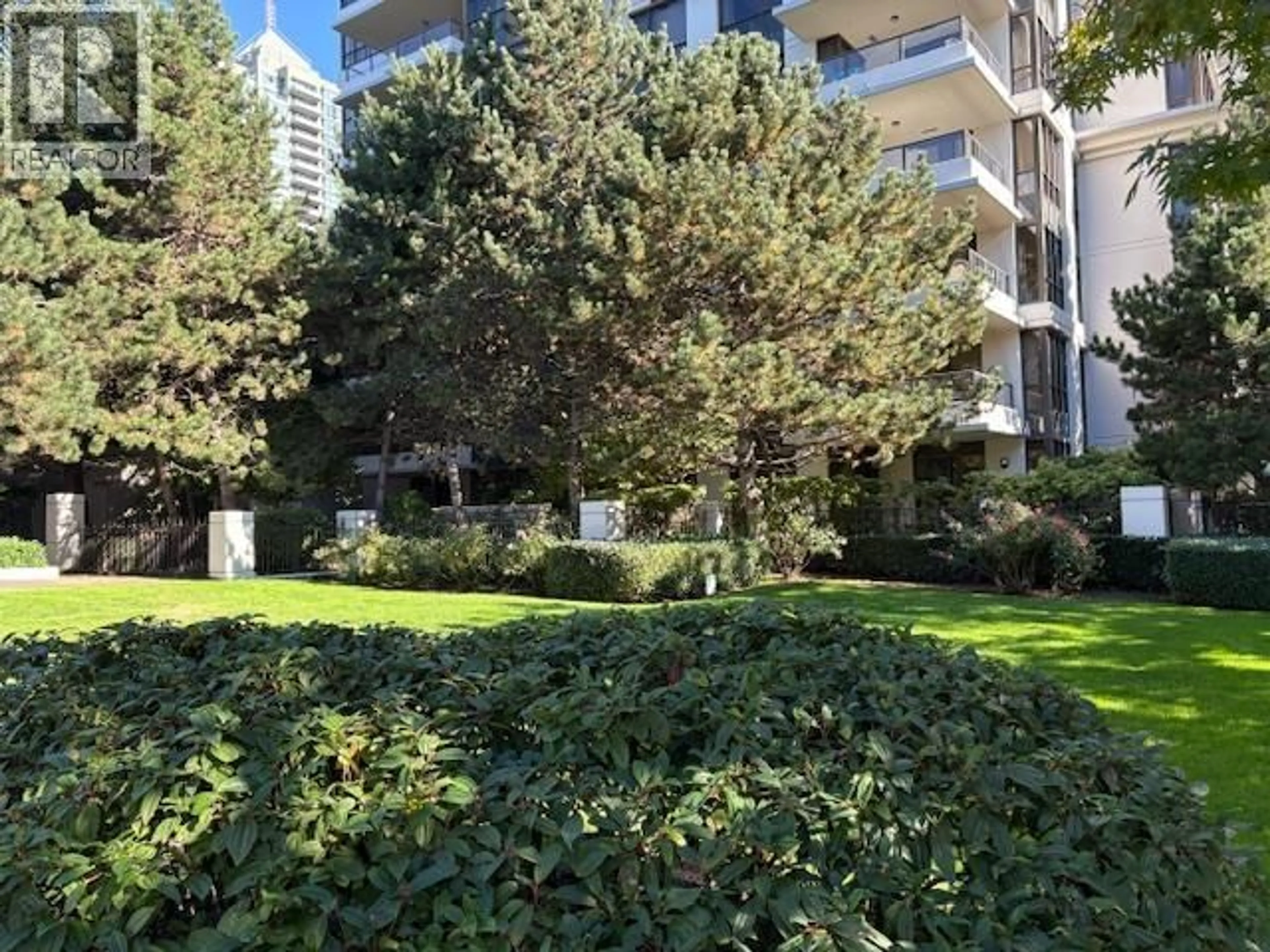 A pic from outside/outdoor area/front of a property/back of a property/a pic from drone, street for 707 - 2088 MADISON AVENUE, Burnaby British Columbia V5C6T5