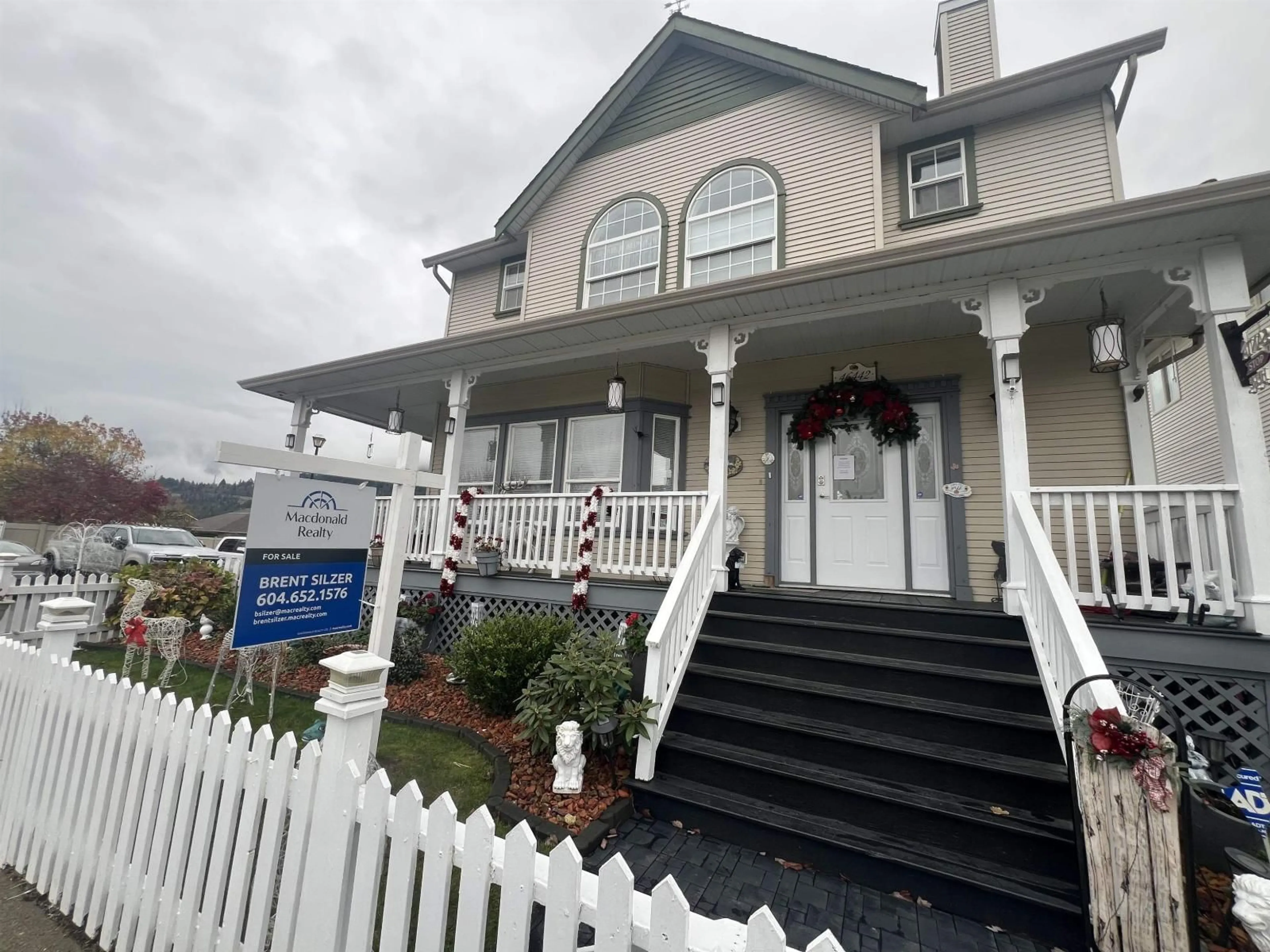 Home with vinyl exterior material, unknown for 46442 CHESTER DRIVE, Chilliwack British Columbia V2R5N4