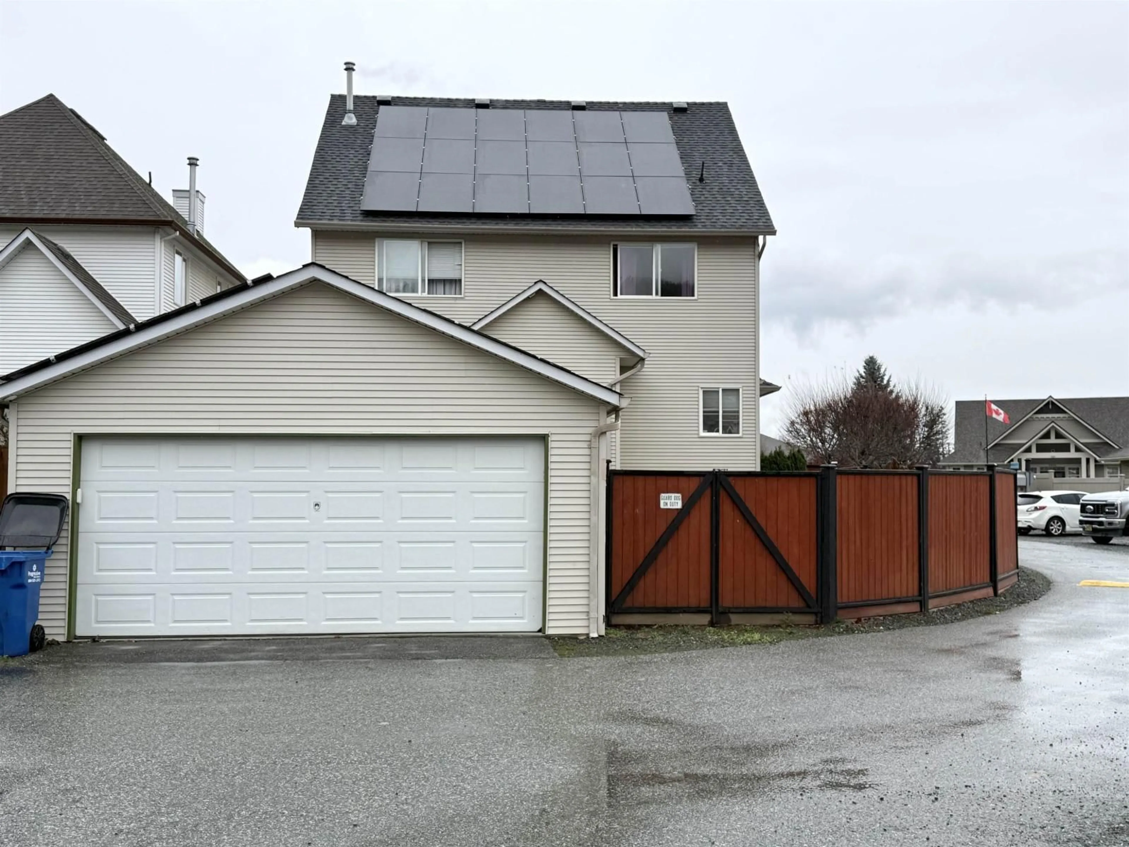 A pic from outside/outdoor area/front of a property/back of a property/a pic from drone, street for 46442 CHESTER DRIVE, Chilliwack British Columbia V2R5N4