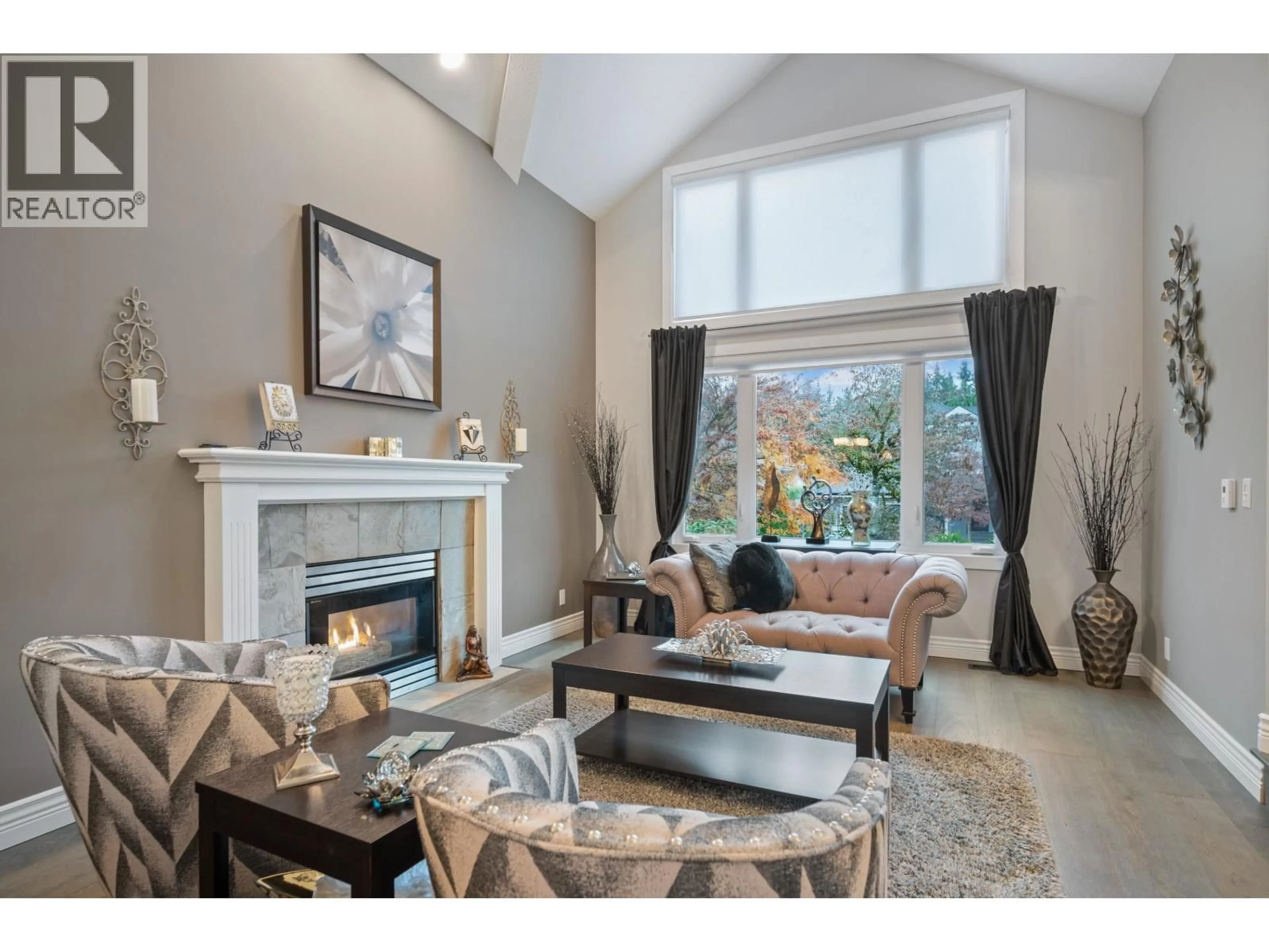 Living room with furniture, unknown for 1563 WINTERGREEN PLACE, Coquitlam British Columbia V3E2V5