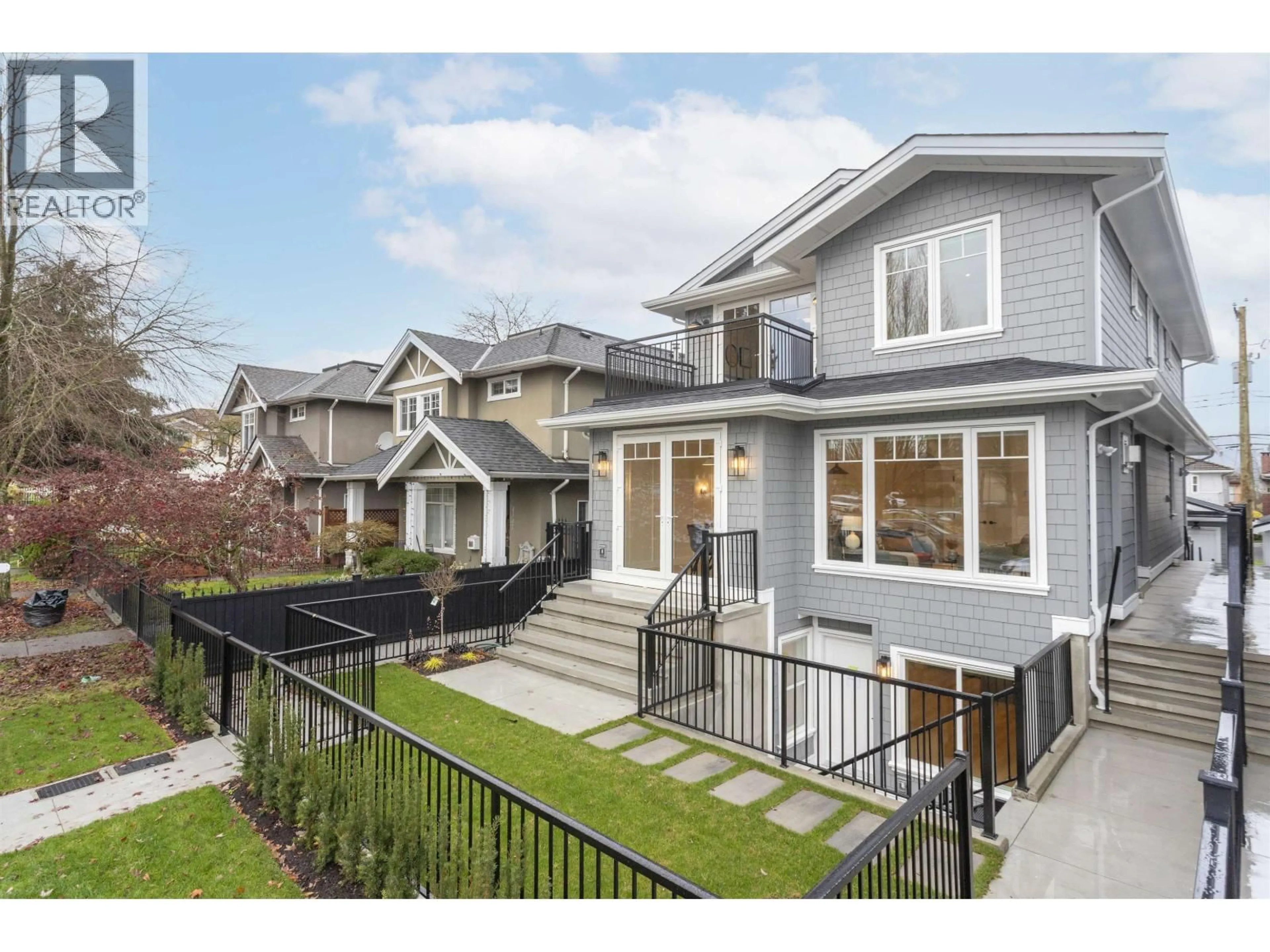 Home with vinyl exterior material, street for 1 - 4313 ALBERT STREET, Burnaby British Columbia V5C2E9