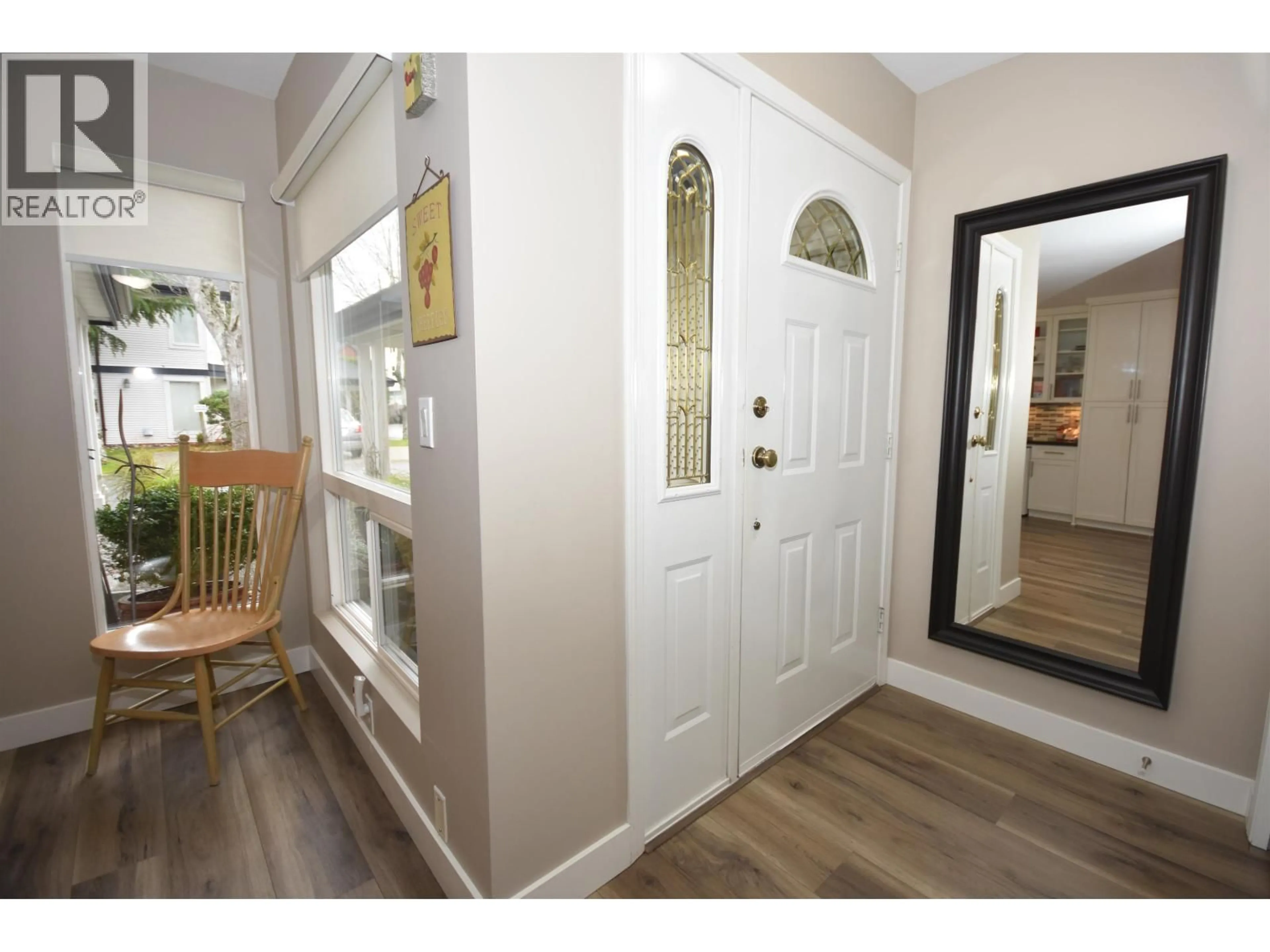 Indoor entryway for 11 - 4748 54A STREET, Delta British Columbia V4K3P1