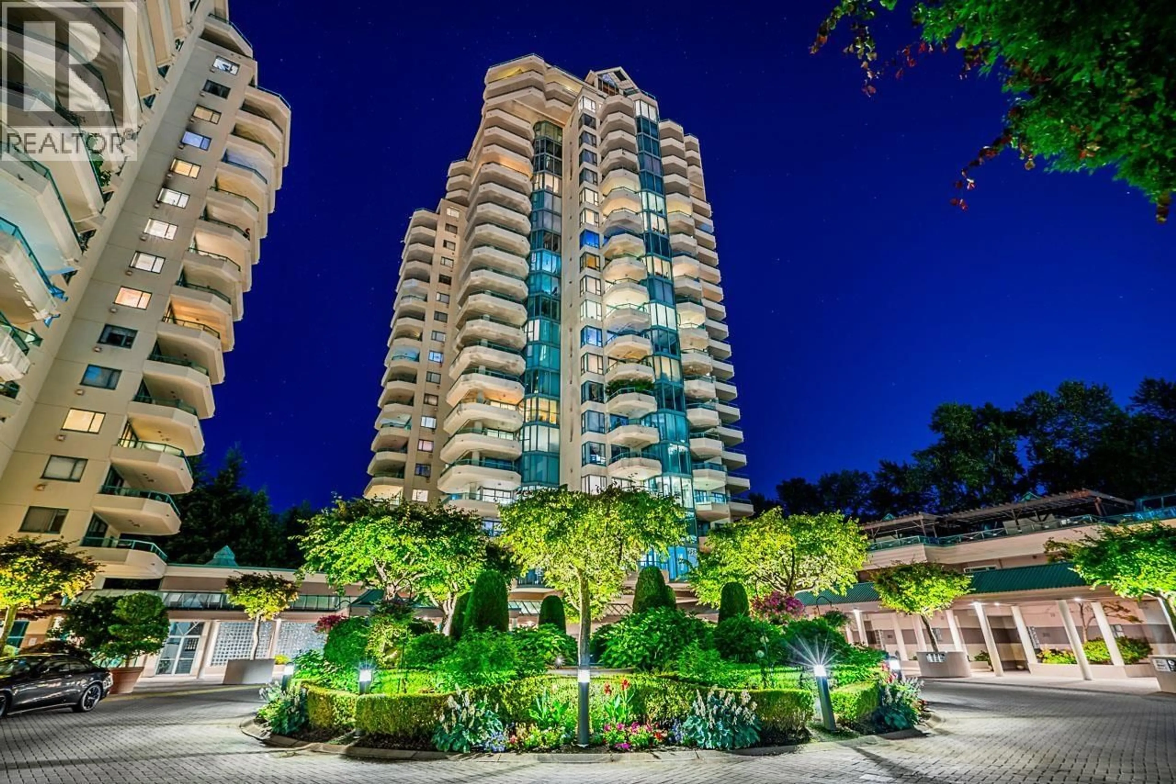 Patio, unknown for 4D - 338 TAYLOR WAY, West Vancouver British Columbia V7T2Y1