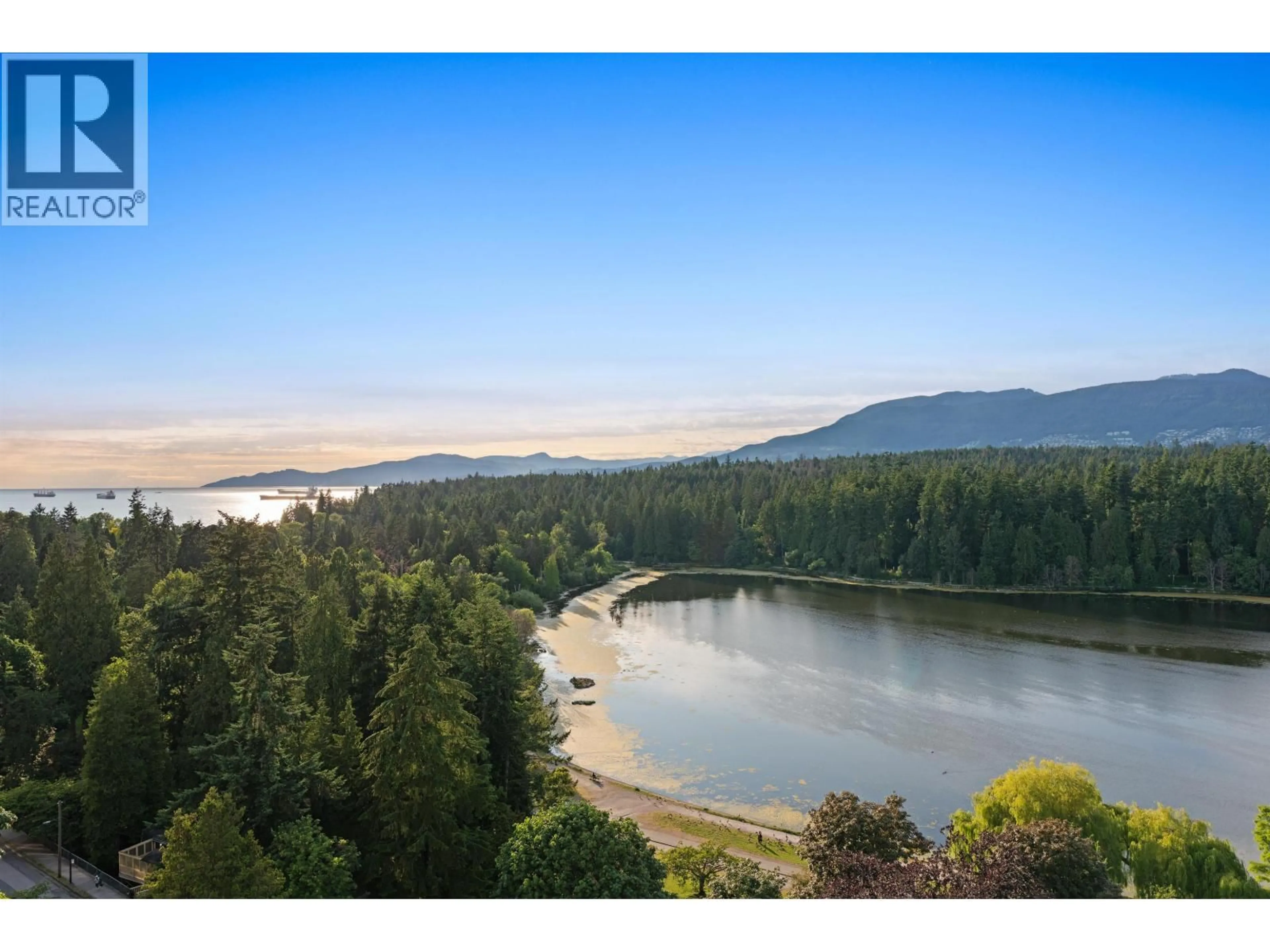 A pic from outside/outdoor area/front of a property/back of a property/a pic from drone, water/lake/river/ocean view for 1501 - 845 CHILCO STREET, Vancouver British Columbia V6G2R2