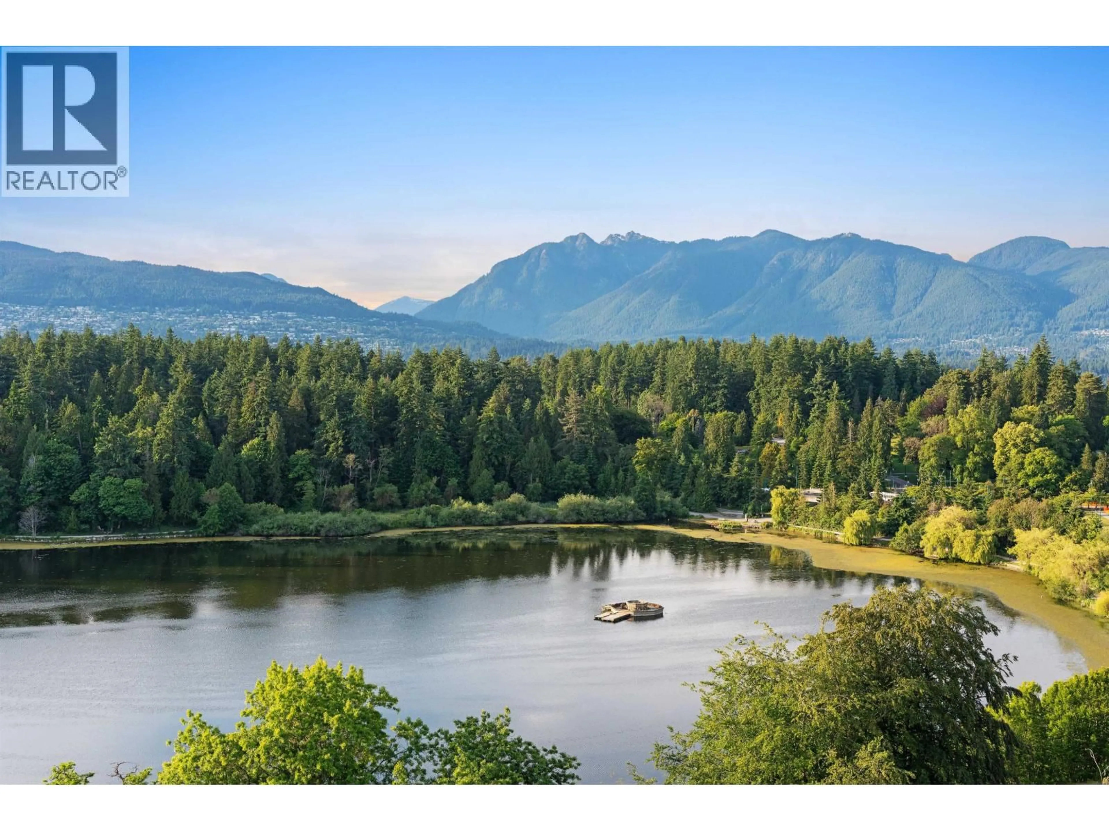 A pic from outside/outdoor area/front of a property/back of a property/a pic from drone, water/lake/river/ocean view for 1501 - 845 CHILCO STREET, Vancouver British Columbia V6G2R2