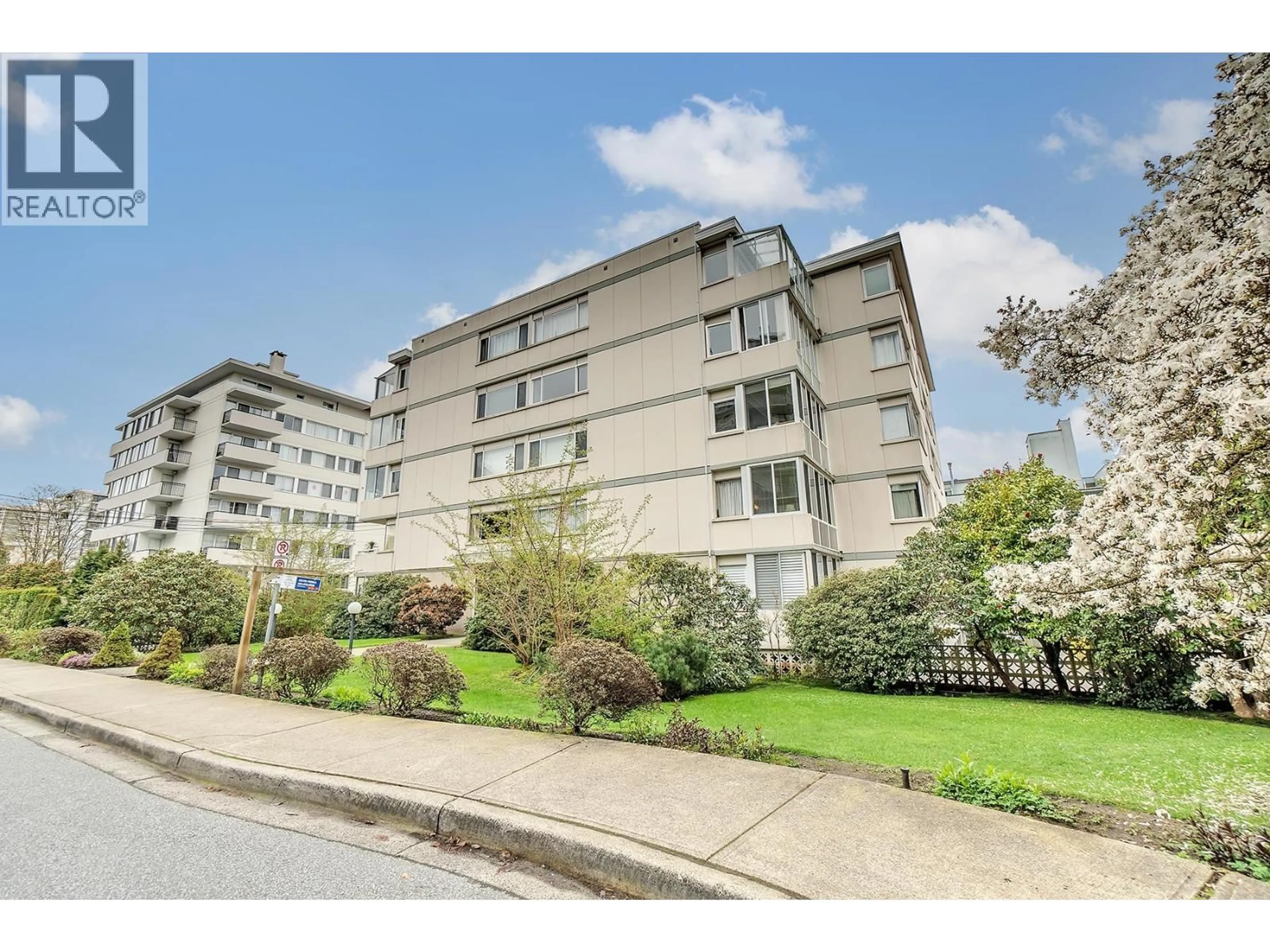 Unknown for 101 - 1750 ESQUIMALT AVENUE, West Vancouver British Columbia V7V1R8