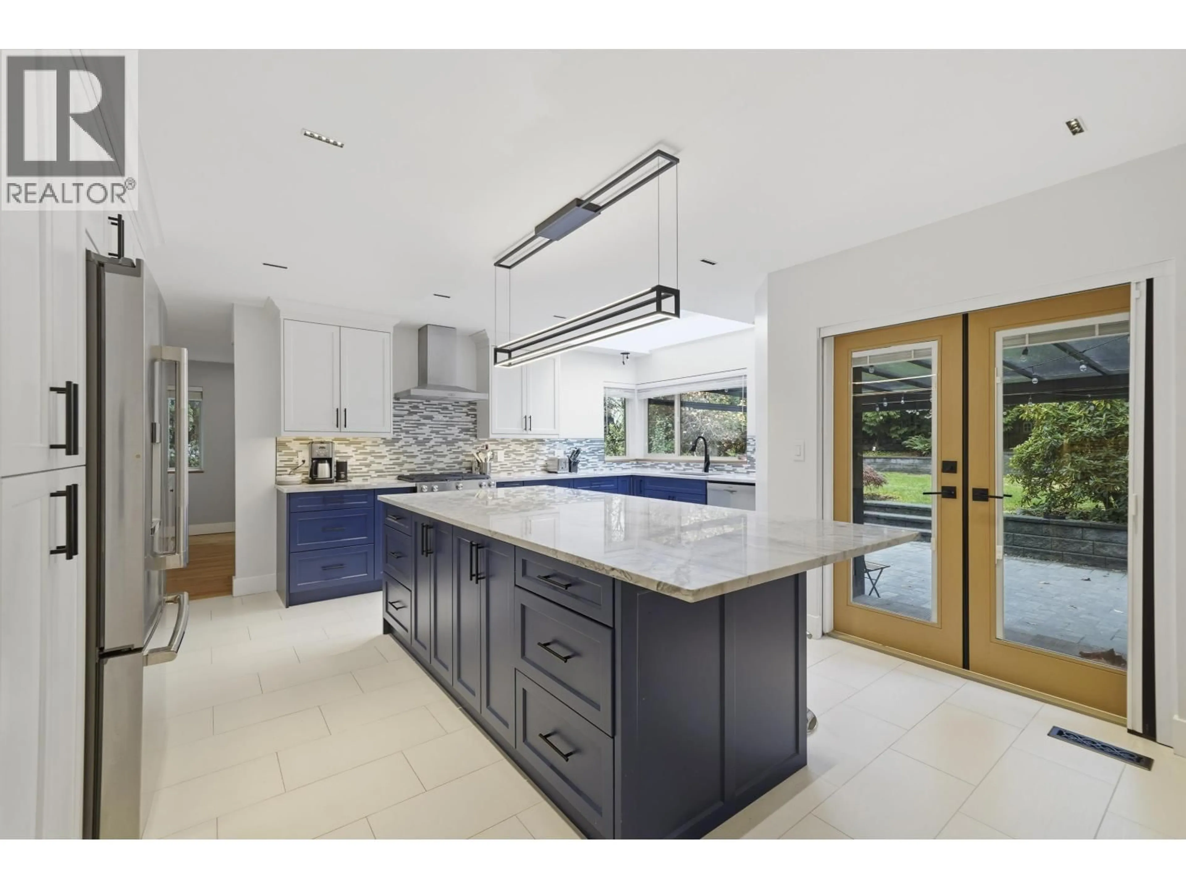 Open concept kitchen, ceramic/tile floor for 2509 ASHURST AVENUE, Coquitlam British Columbia V3K5T5