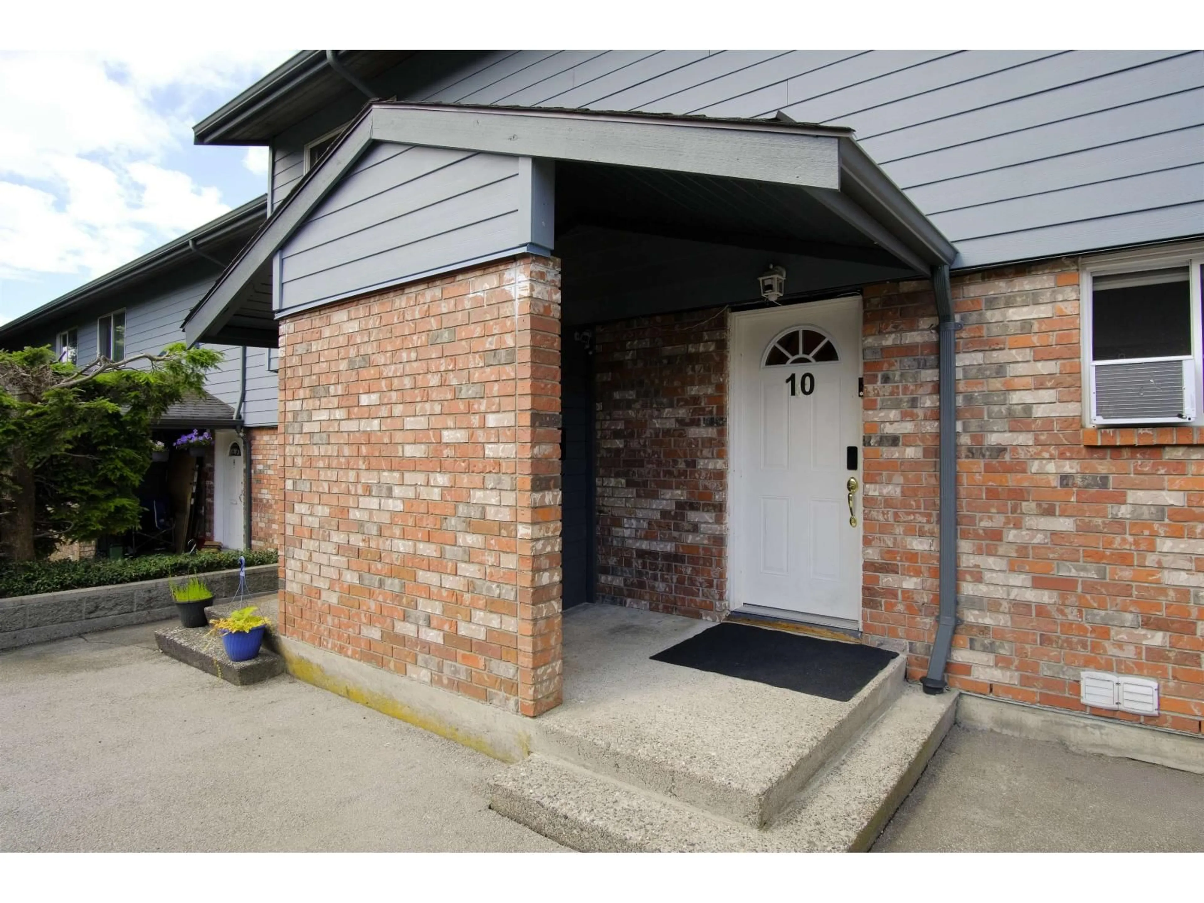 Unknown for 10 - 10736 GUILDFORD DRIVE, Surrey British Columbia V3R1W6