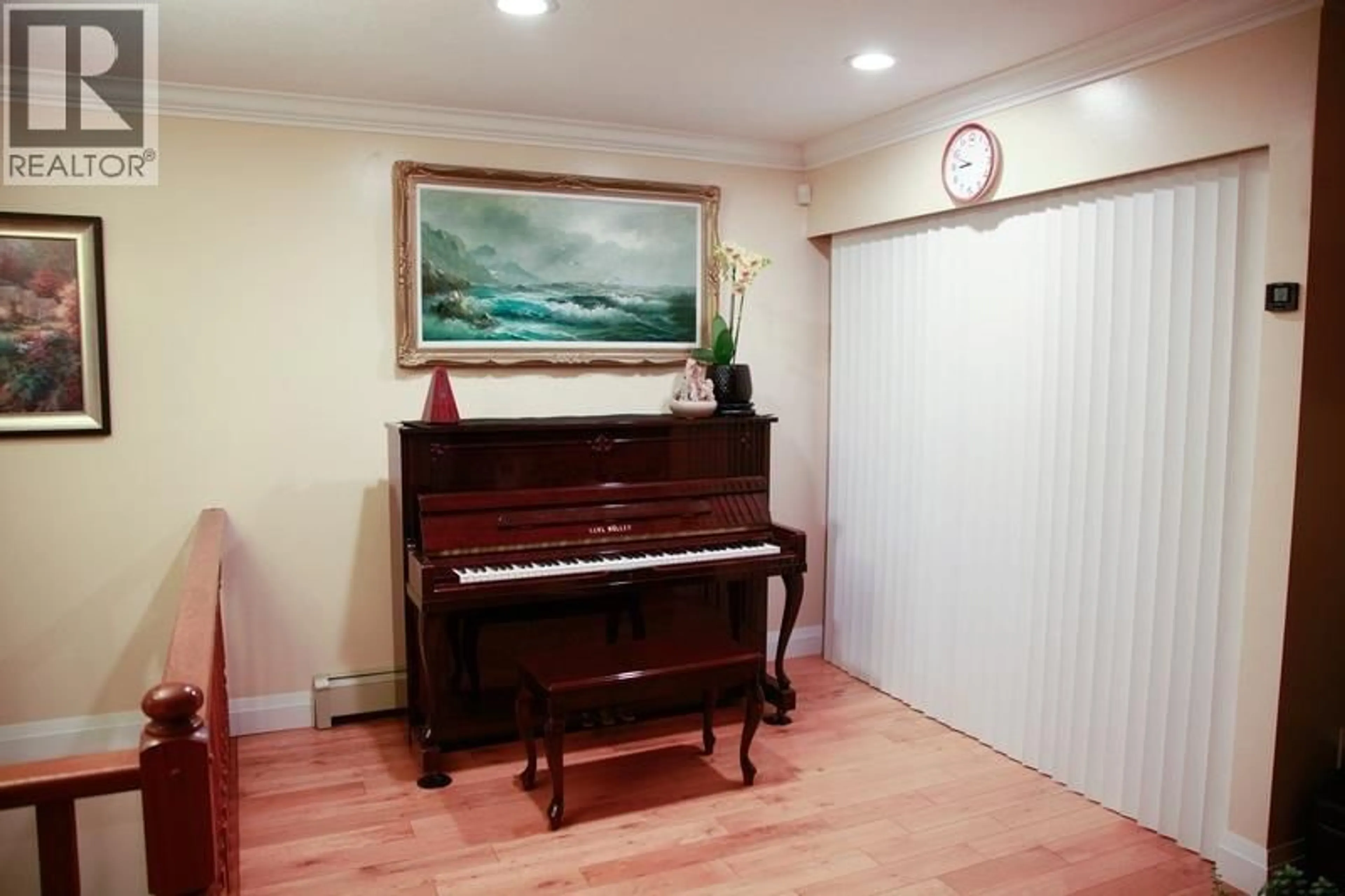 Unknown for 2038 40TH AVENUE, Vancouver British Columbia V5P1J3