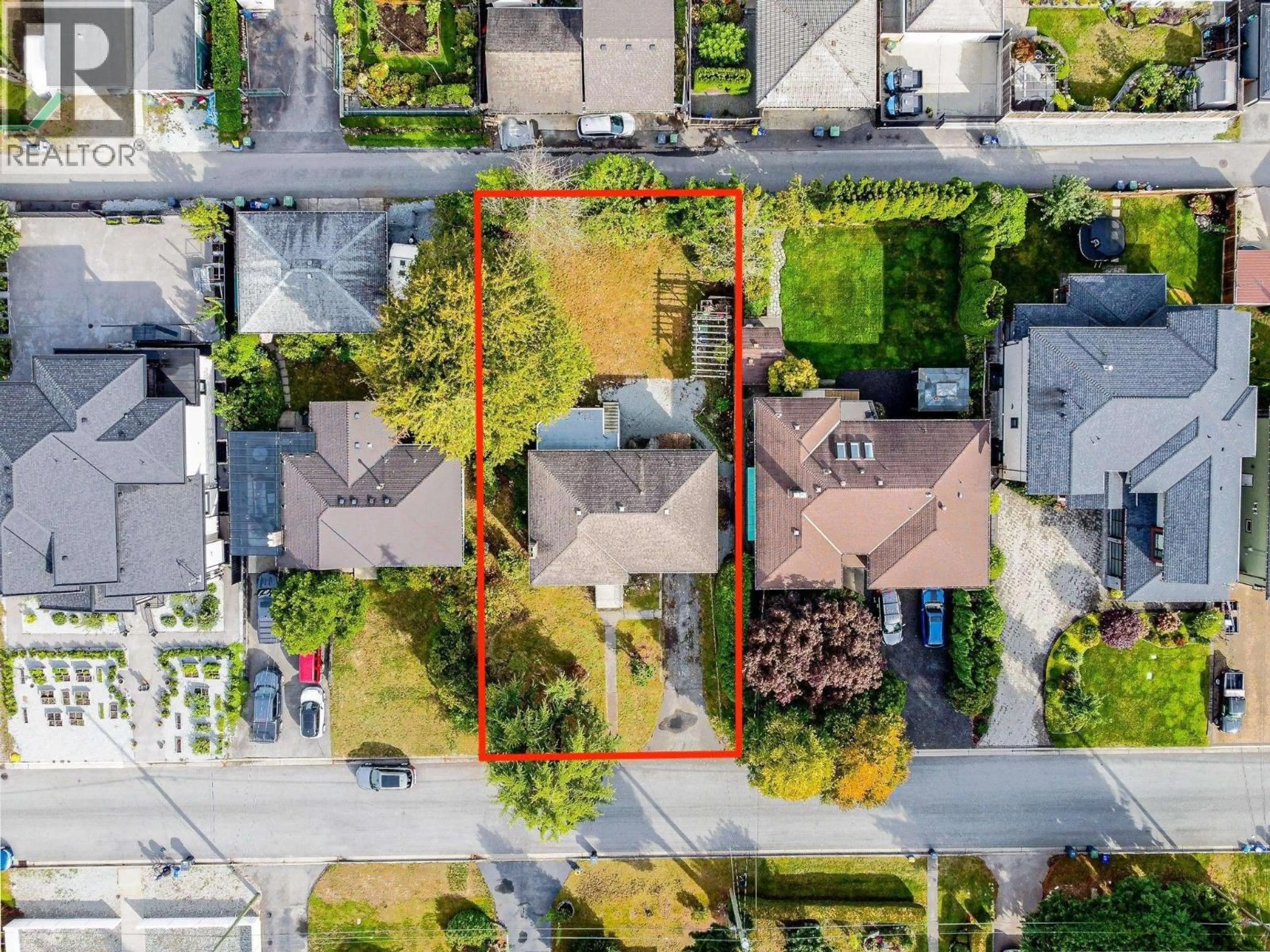 A pic from outside/outdoor area/front of a property/back of a property/a pic from drone, street for 1119 SPRICE AVENUE, Coquitlam British Columbia V3J2P3