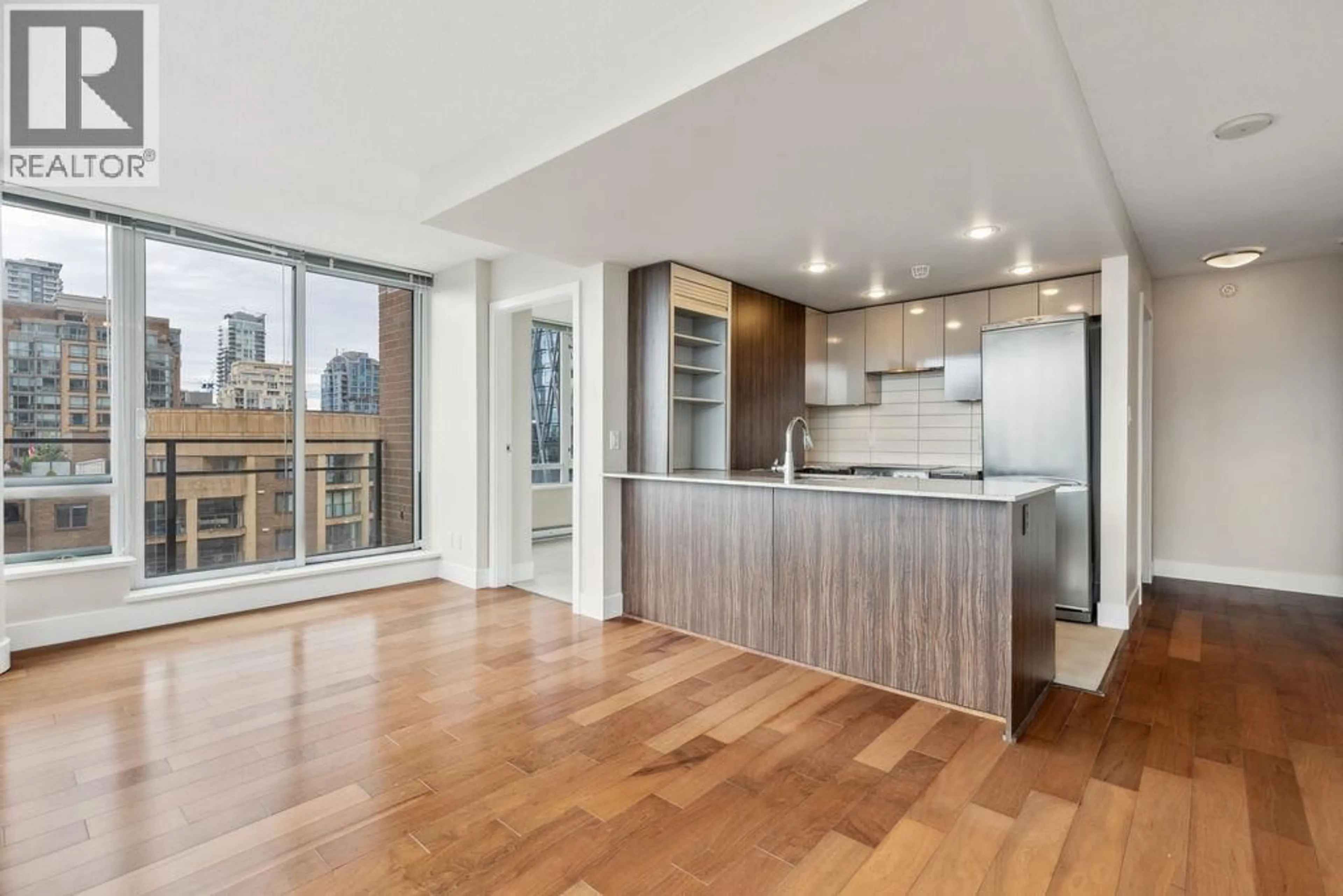 Open concept kitchen, wood/laminate floor for 1801 - 1088 RICHARDS STREET, Vancouver British Columbia V6B0J8