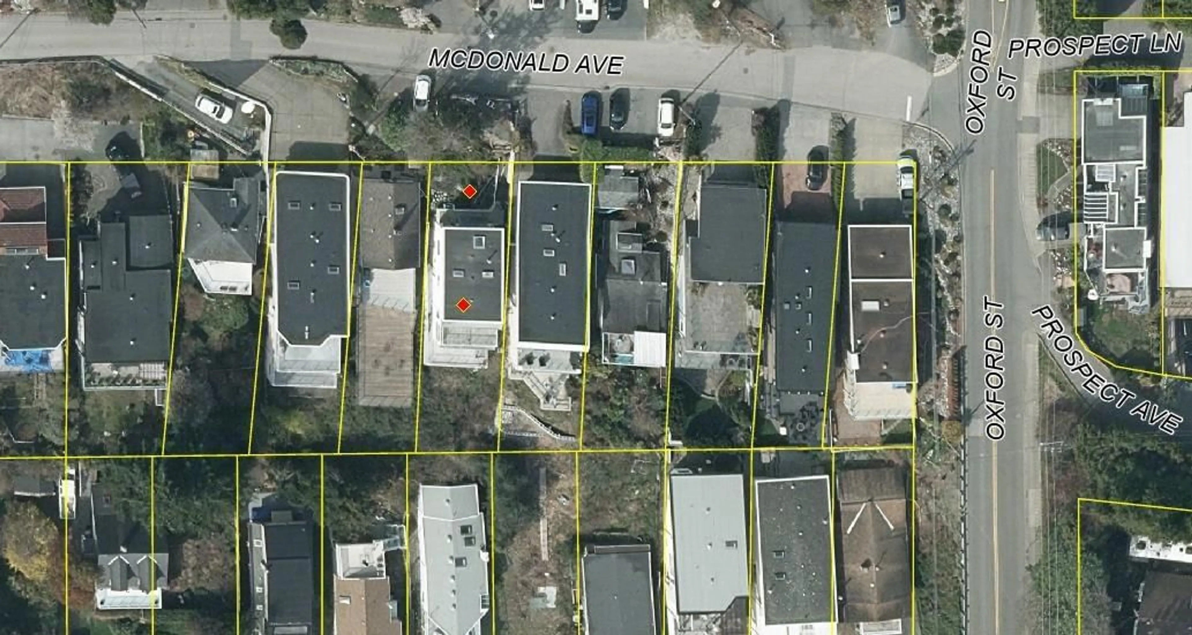 A pic from outside/outdoor area/front of a property/back of a property/a pic from drone, street for 14768 MCDONALD AVENUE, White Rock British Columbia V4B2C8