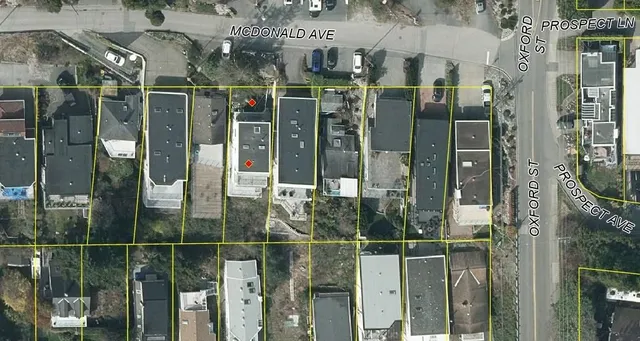 14768 MCDONALD AVENUE, White Rock 2