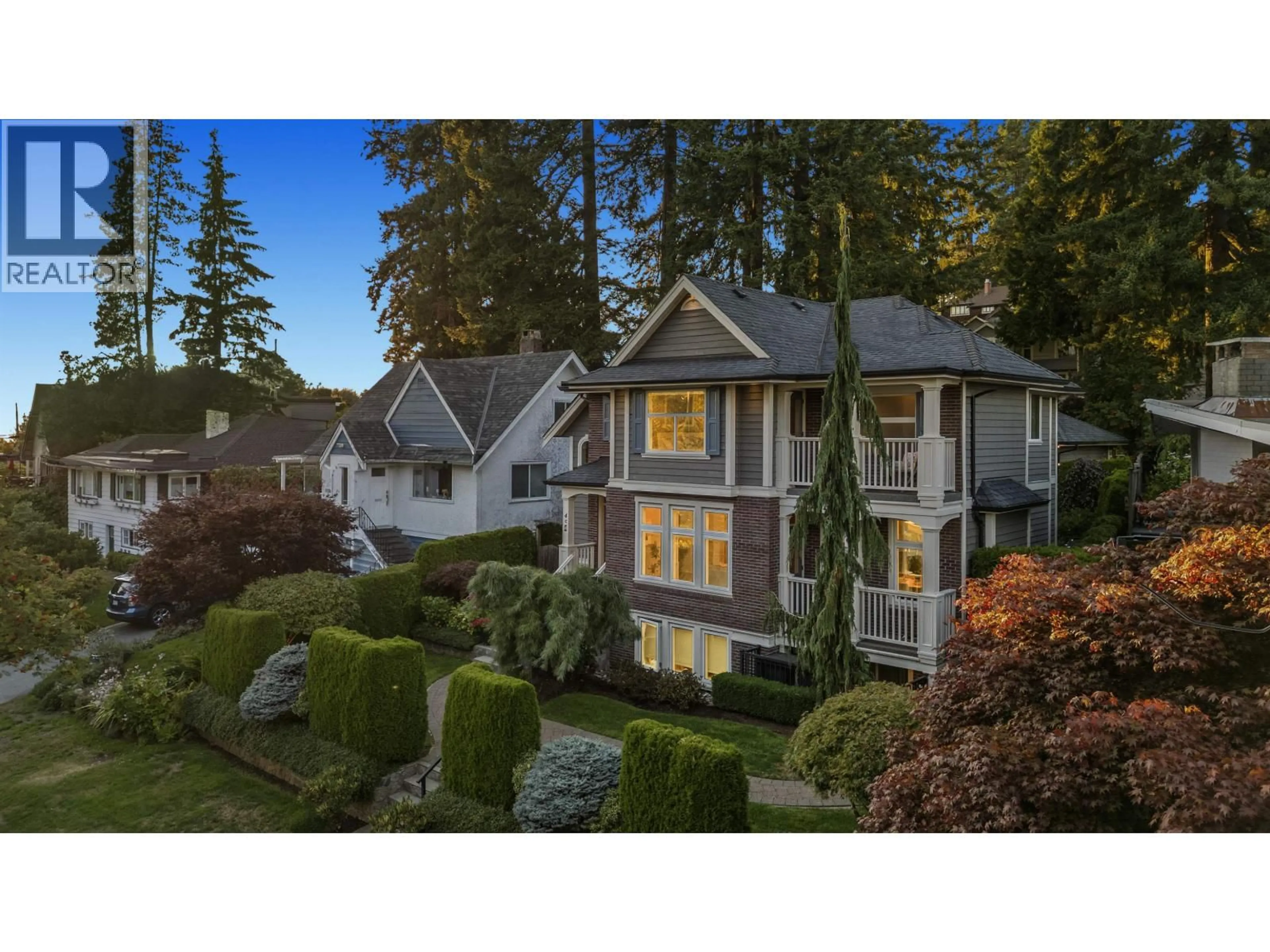 A pic from outside/outdoor area/front of a property/back of a property/a pic from drone, unknown for 452 TEMPE CRESCENT, North Vancouver British Columbia V7N1E8