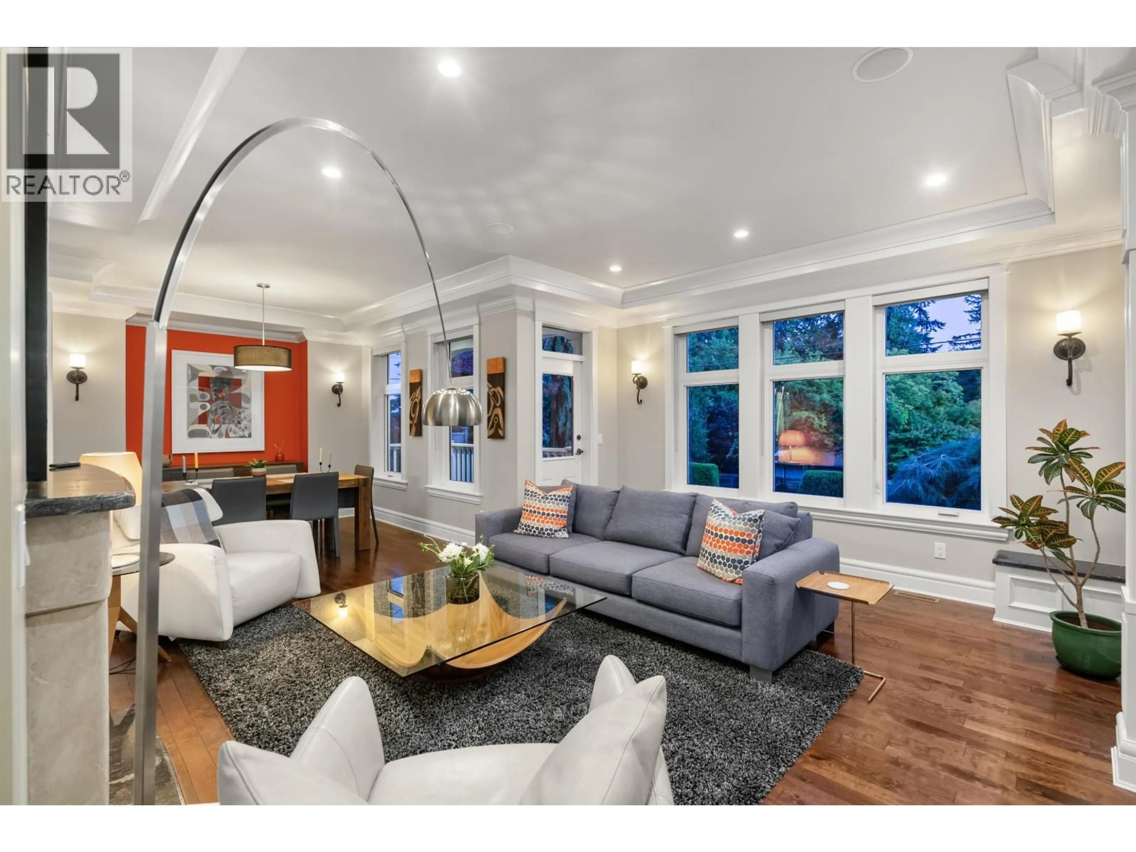 Living room with furniture, unknown for 452 TEMPE CRESCENT, North Vancouver British Columbia V7N1E8