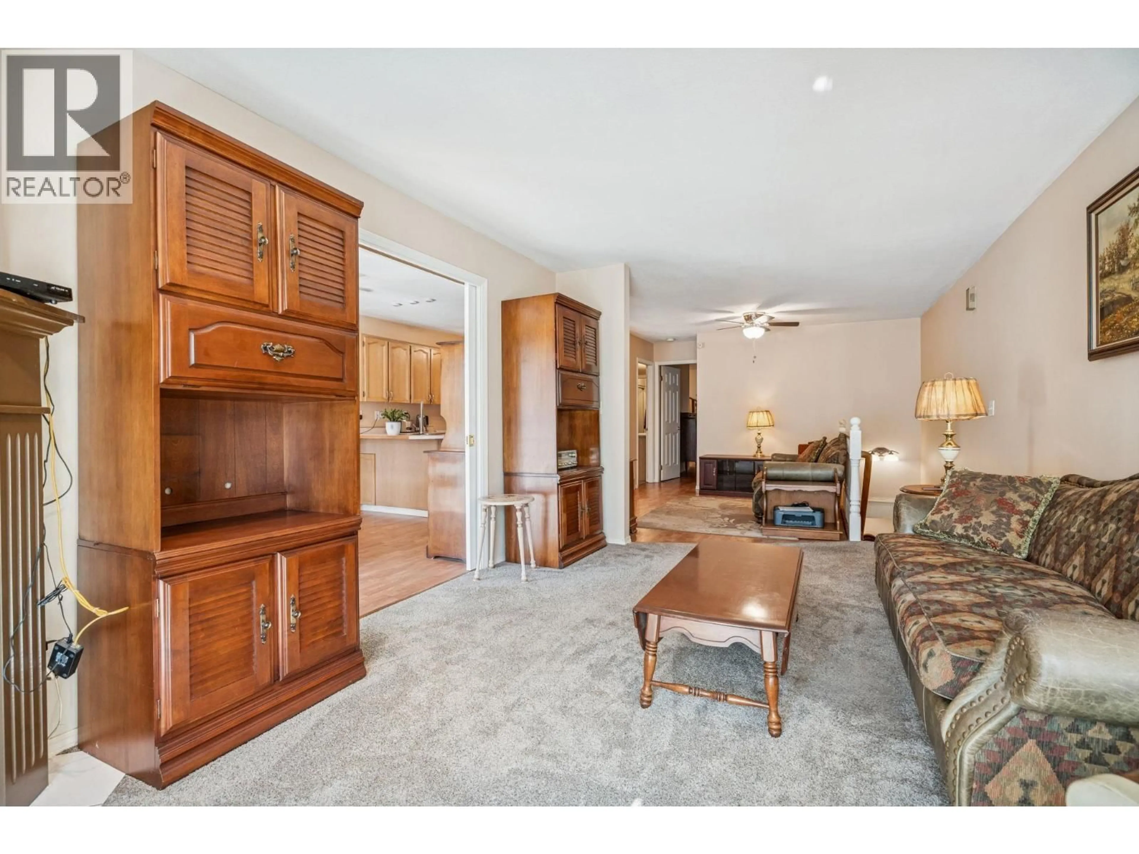 Living room with furniture, unknown for 402 - 11726 225 STREET, Maple Ridge British Columbia V2X6E4