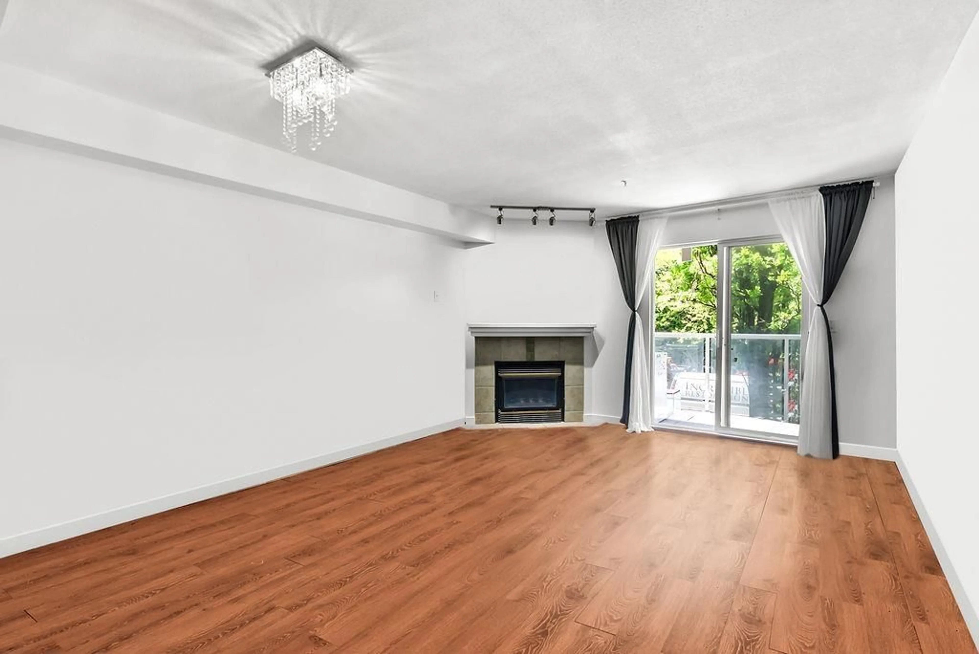 A pic of a room for 217 - 8110 120A STREET, Surrey British Columbia V3W3P3