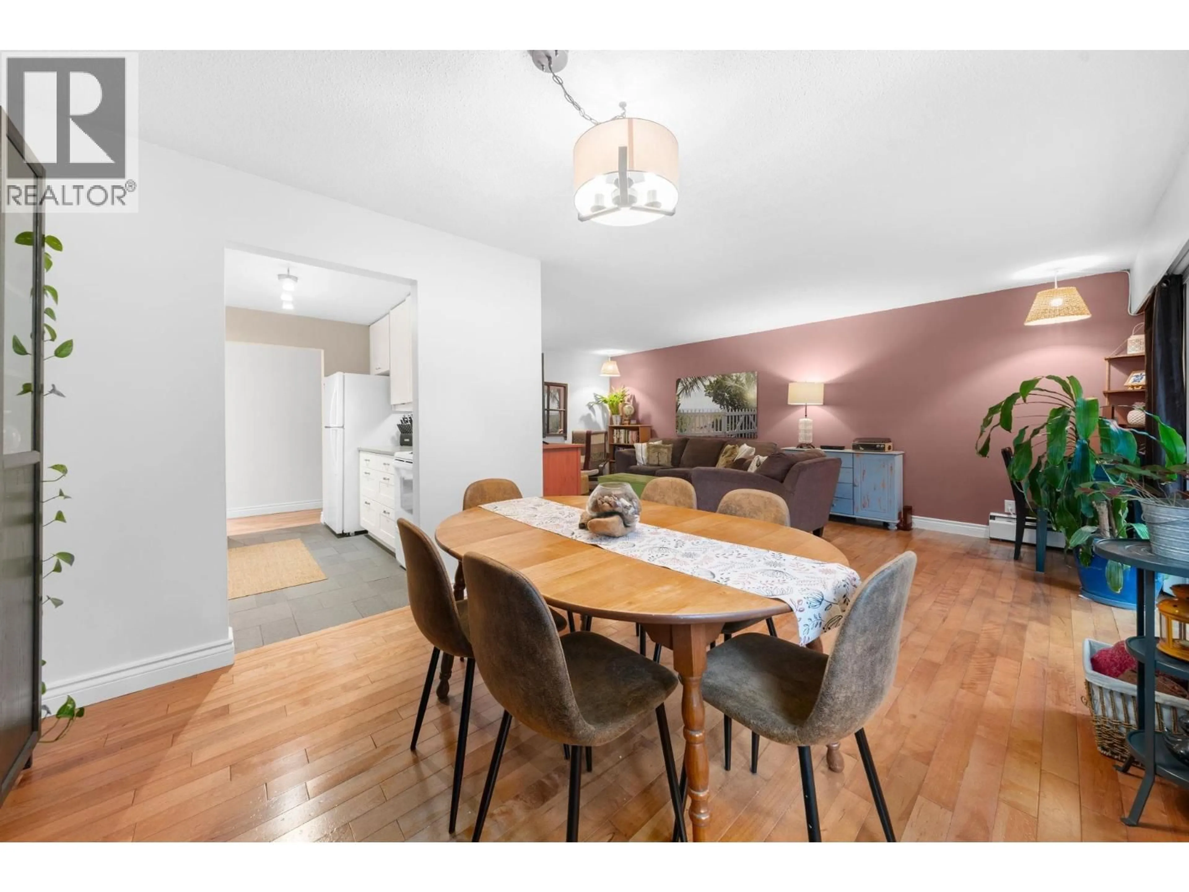 Dining room, wood/laminate floor for 75 - 1034 PREMIER STREET, North Vancouver British Columbia V7J2H2