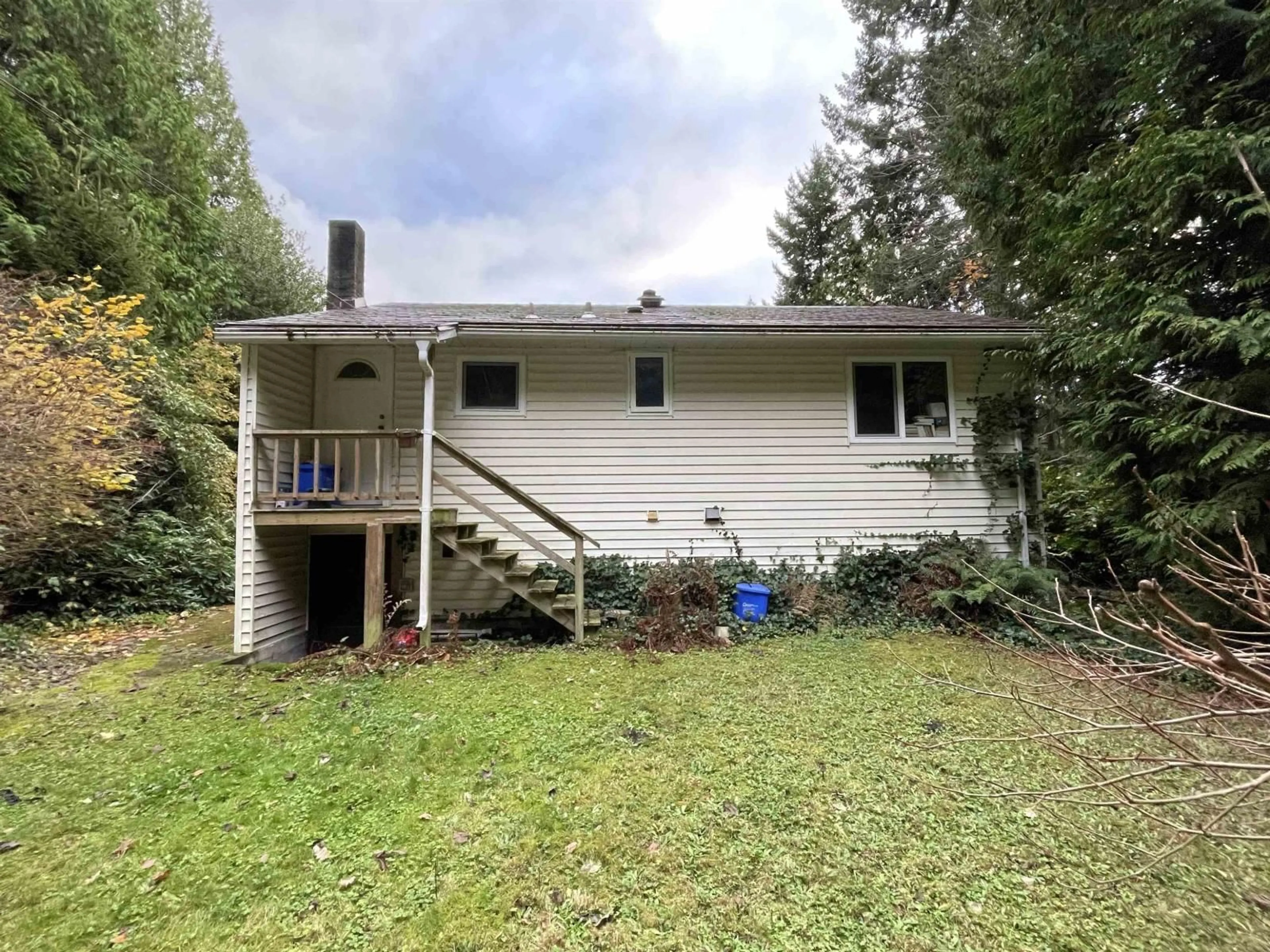 Unknown for 12665 22, Surrey British Columbia V4A2B9