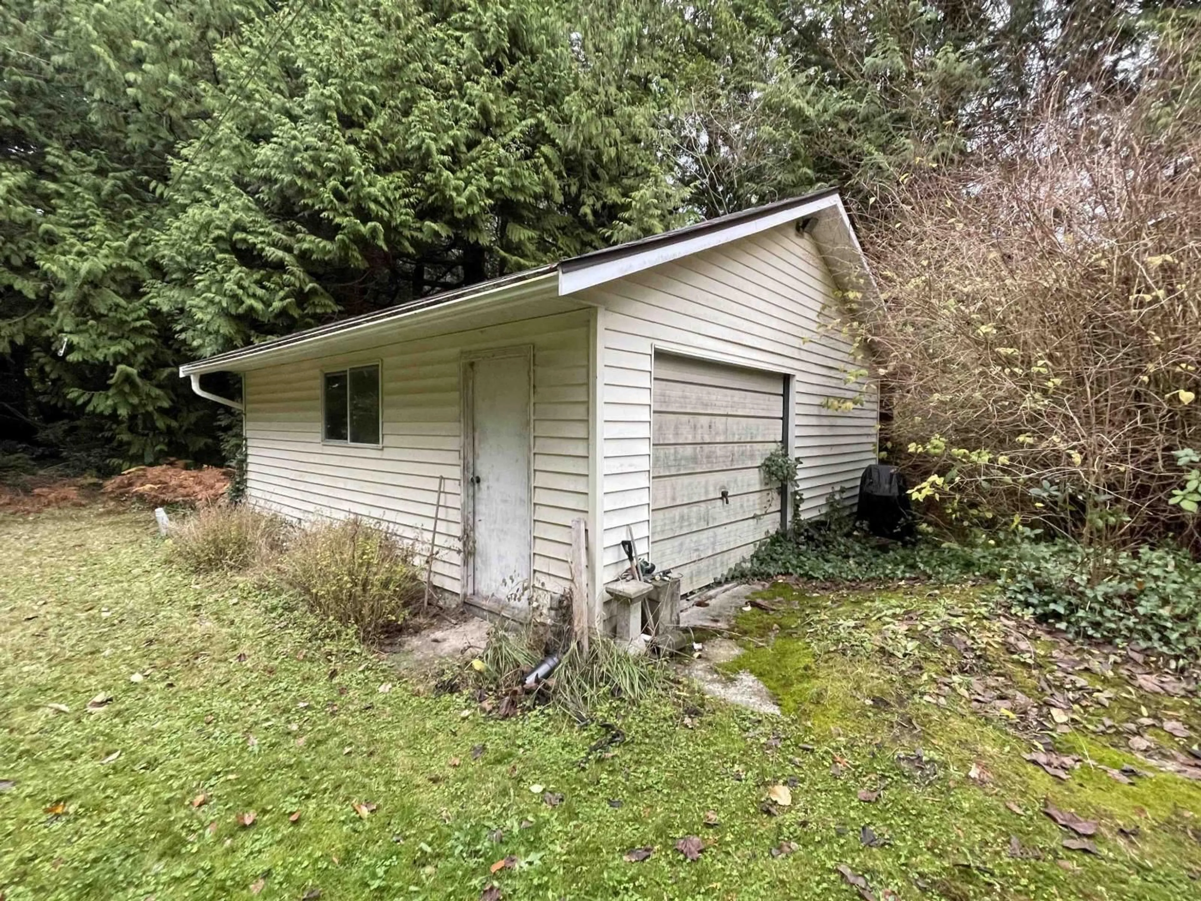 Shed for 12665 22, Surrey British Columbia V4A2B9