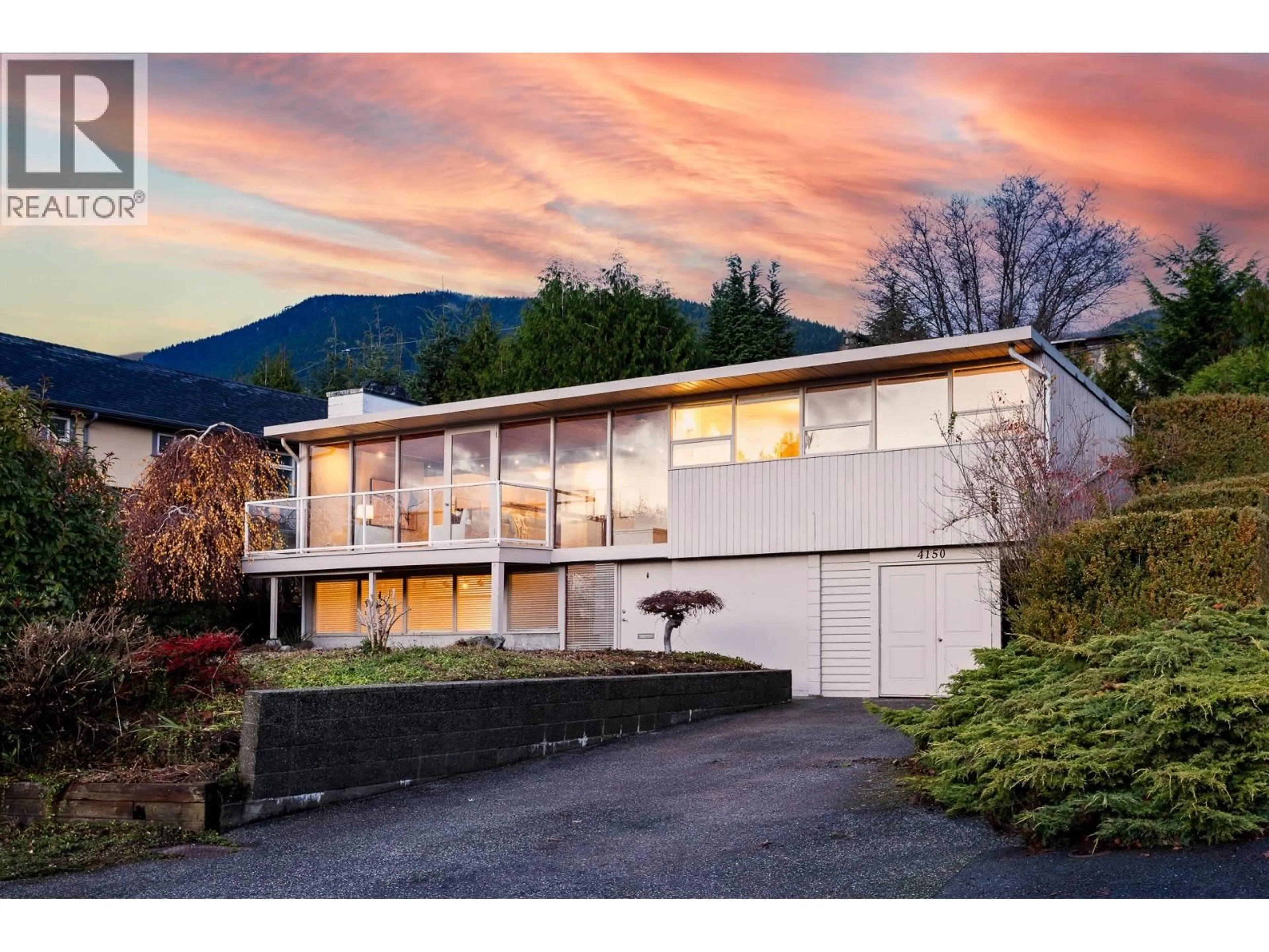 Home with vinyl exterior material, mountain view for 4150 CANTERBURY CRESCENT, North Vancouver British Columbia V7R3N5