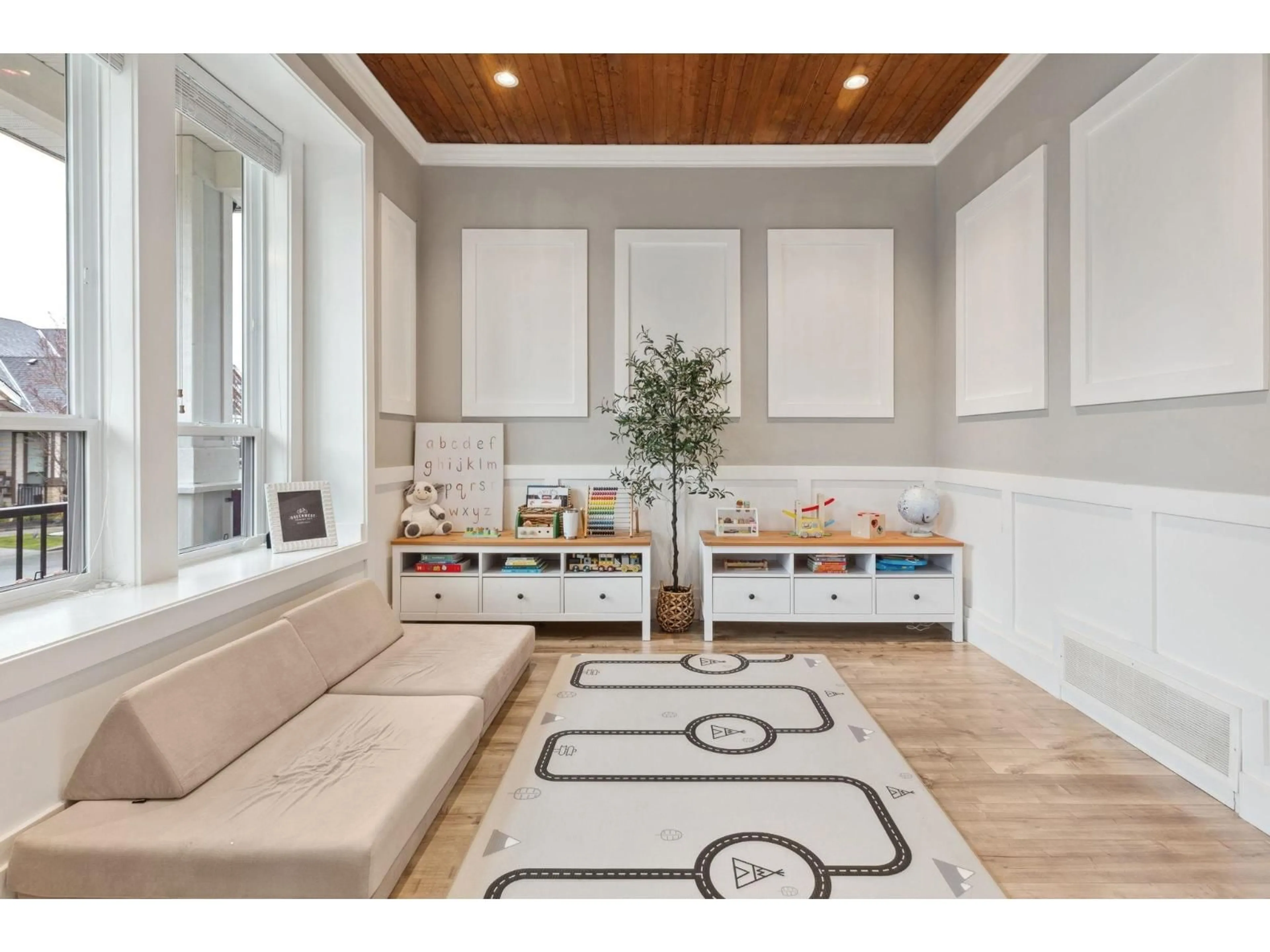 Unknown for 5926 139A STREET, Surrey British Columbia V3X0G6