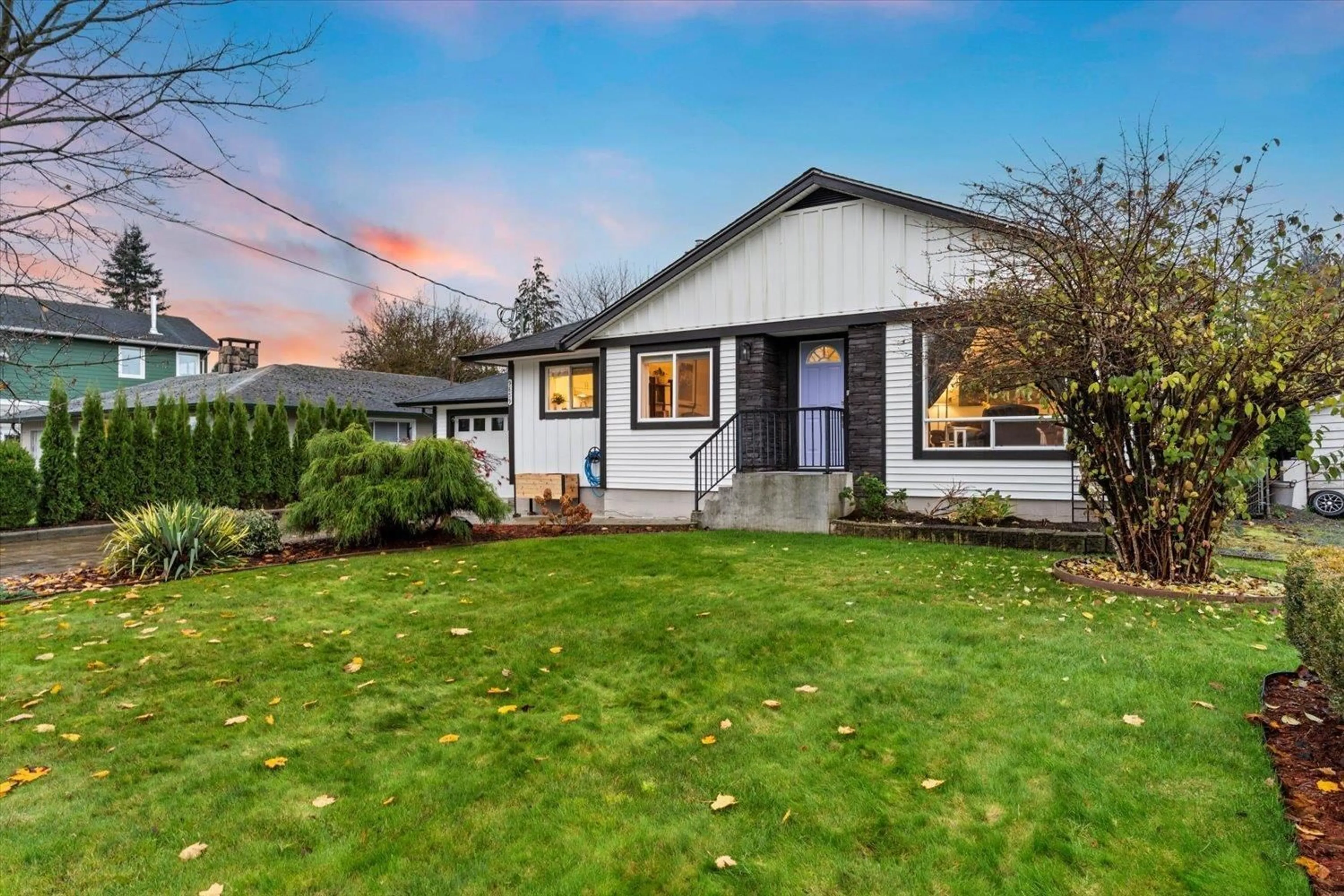 Home with vinyl exterior material, street for 9659 WINDSOR STREET, Chilliwack British Columbia V2P6C3