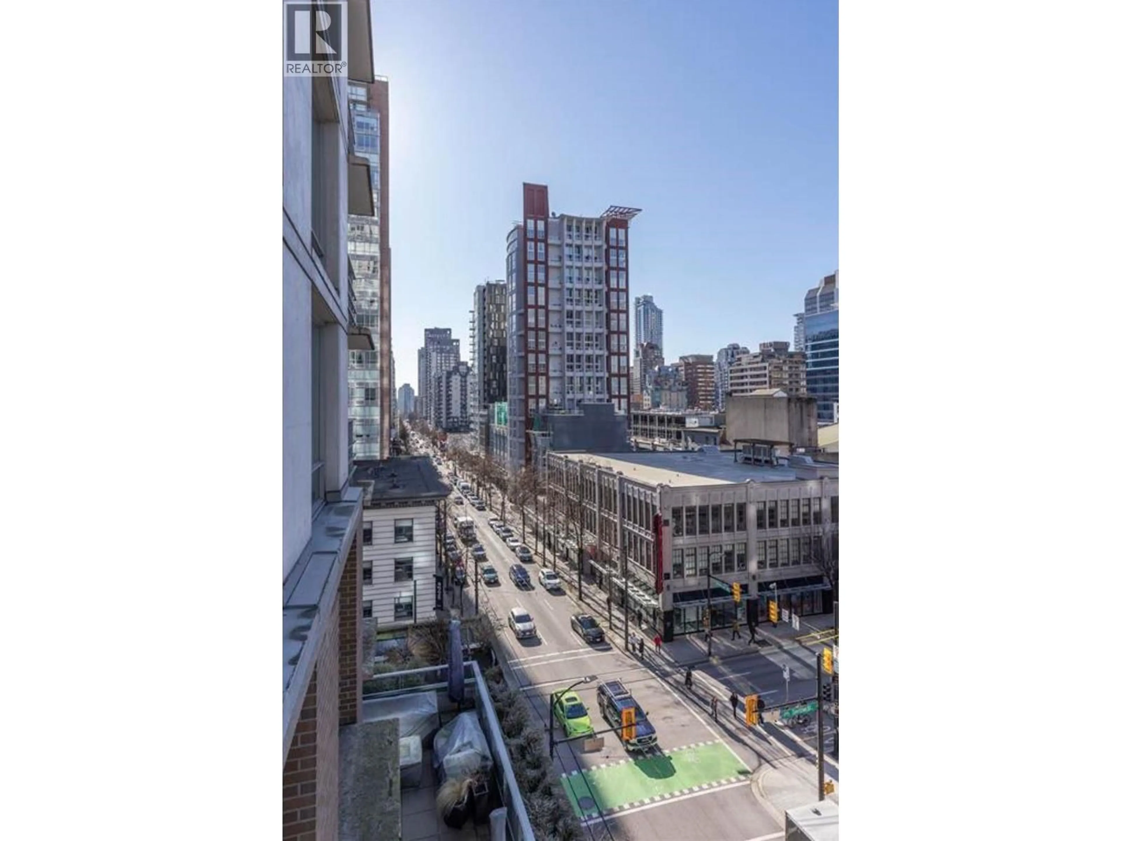 A pic from outside/outdoor area/front of a property/back of a property/a pic from drone, city buildings view from balcony for 705 - 565 SMITHE STREET, Vancouver British Columbia V6B0E4