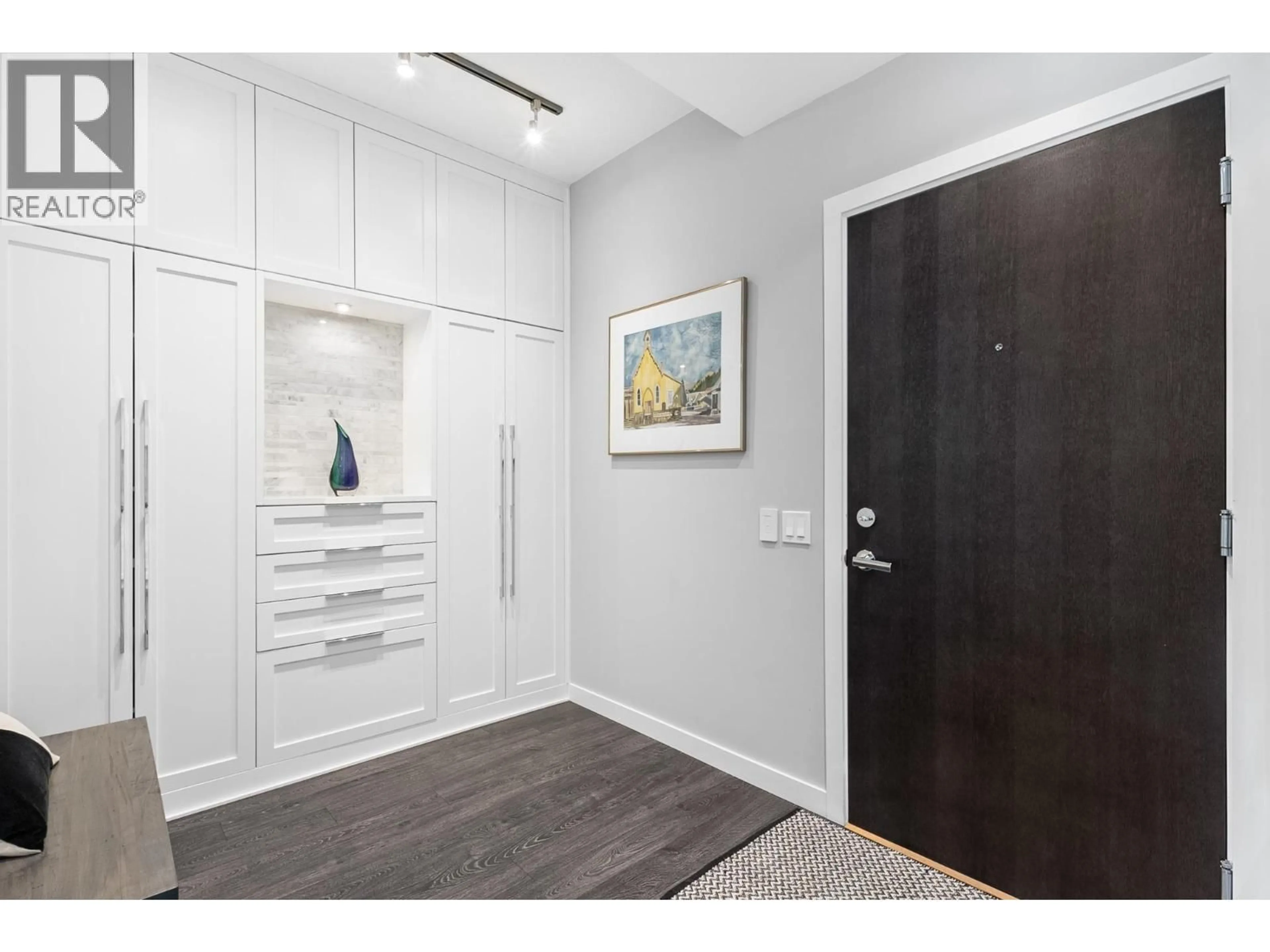 Indoor entryway for 408 - 3825 CATES LANDING WAY, North Vancouver British Columbia V7G0A6
