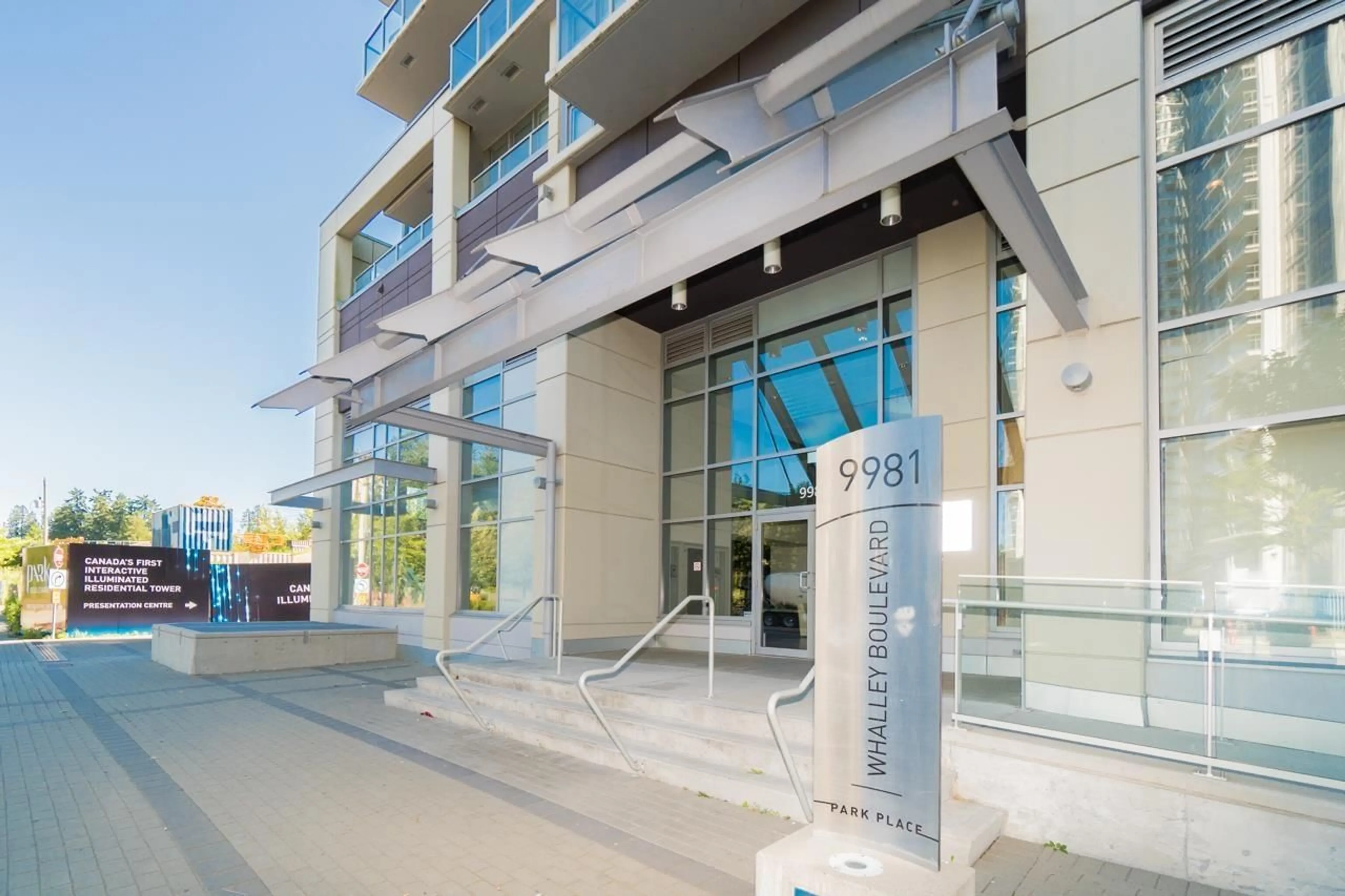 Indoor foyer for 3607 - 9981 WHALLEY BOULEVARD, Surrey British Columbia V3T0G6