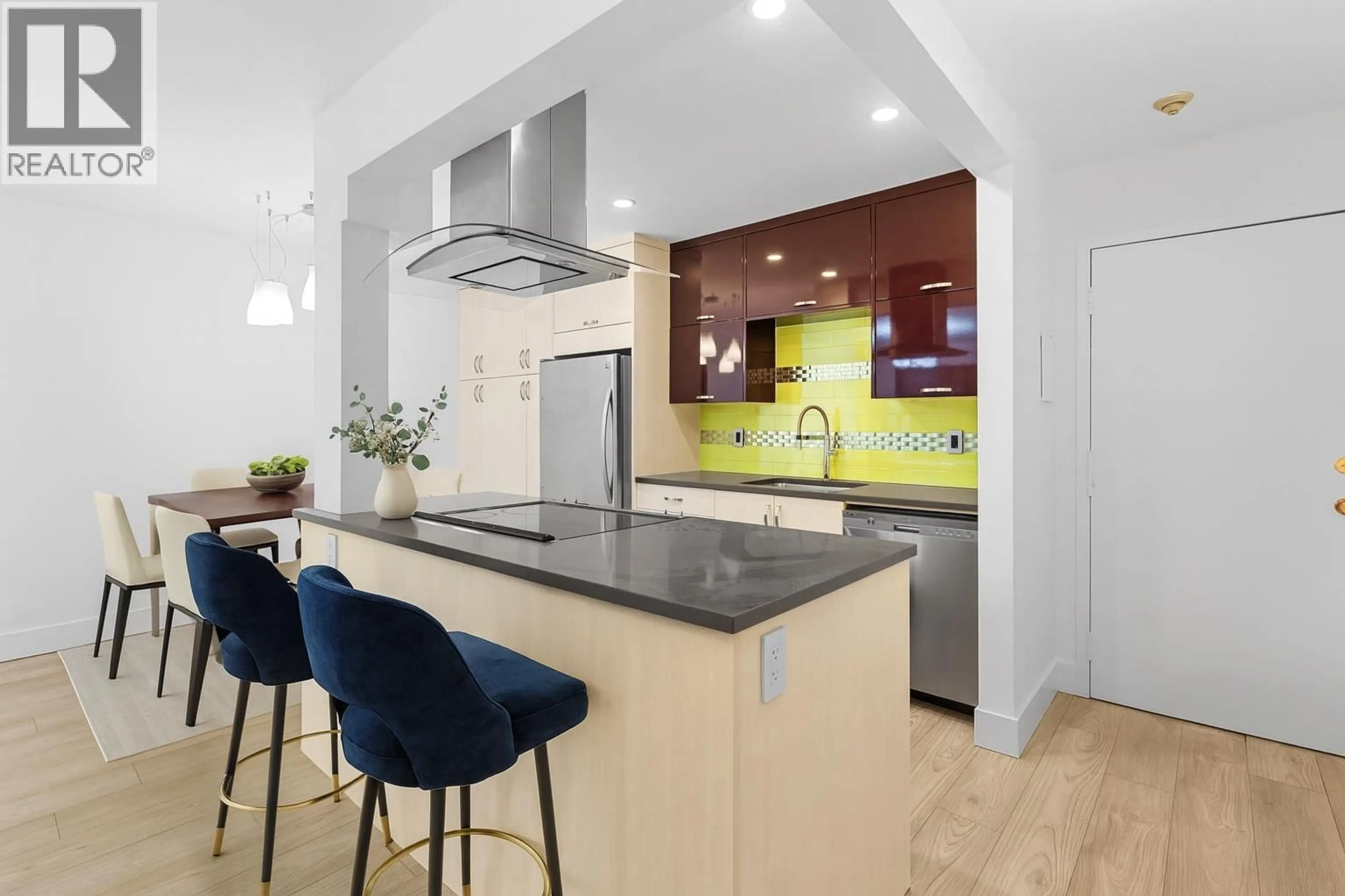 Contemporary kitchen, unknown for 202 - 1422 3RD AVENUE, Vancouver British Columbia V5N5R5