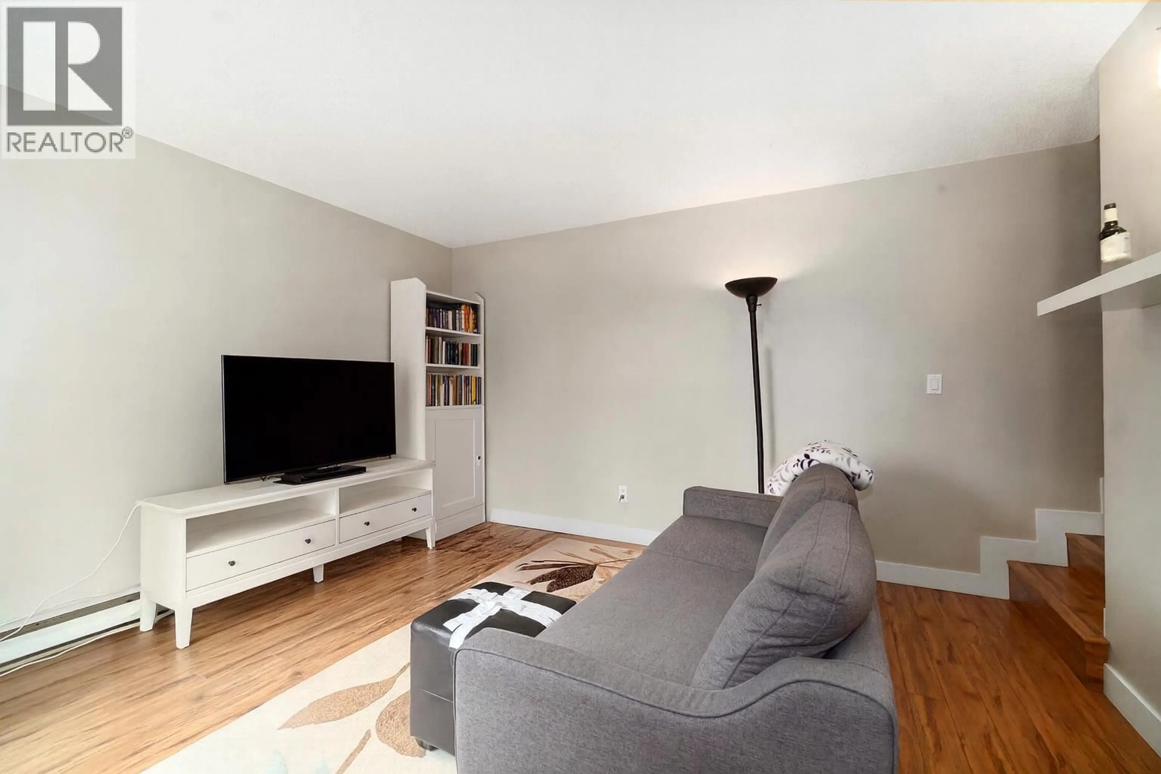 Living room with furniture, unknown for 5 - 314 HIGHLAND WAY, Port Moody British Columbia V3H3V7