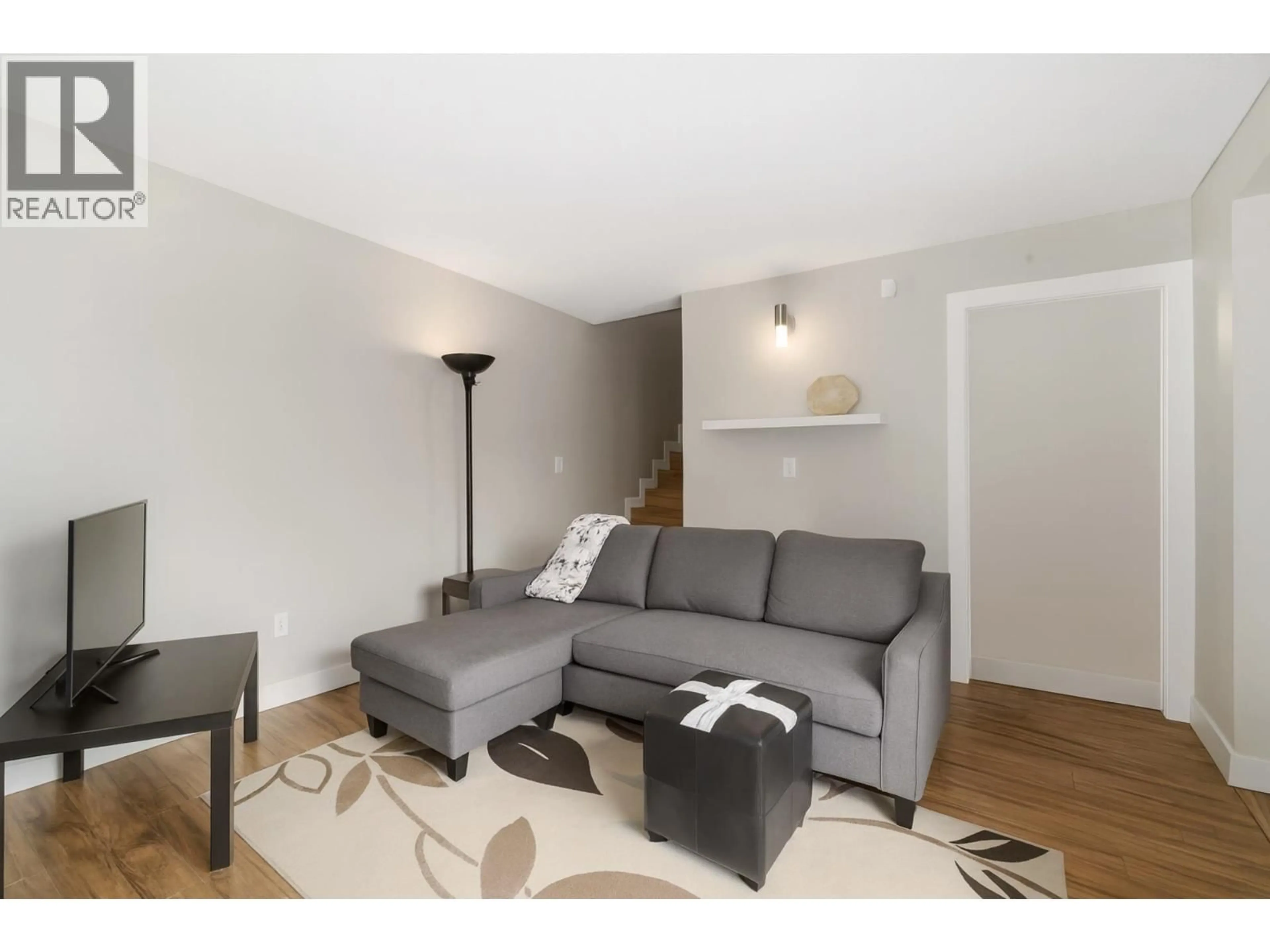 Living room with furniture, unknown for 5 - 314 HIGHLAND WAY, Port Moody British Columbia V3H3V7