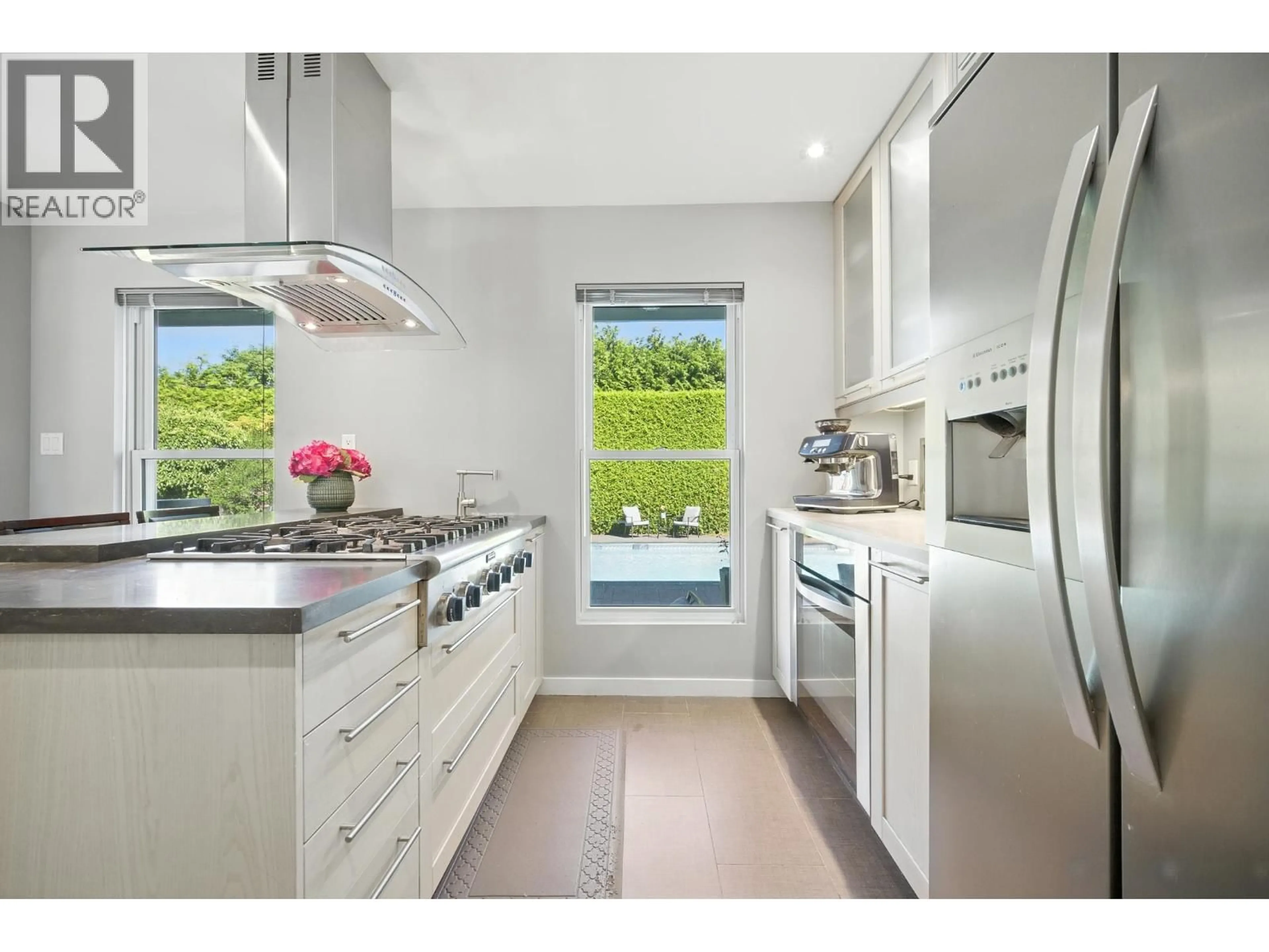 Contemporary kitchen, unknown for 8600 FAIRWAY ROAD, Richmond British Columbia V7C1Y6