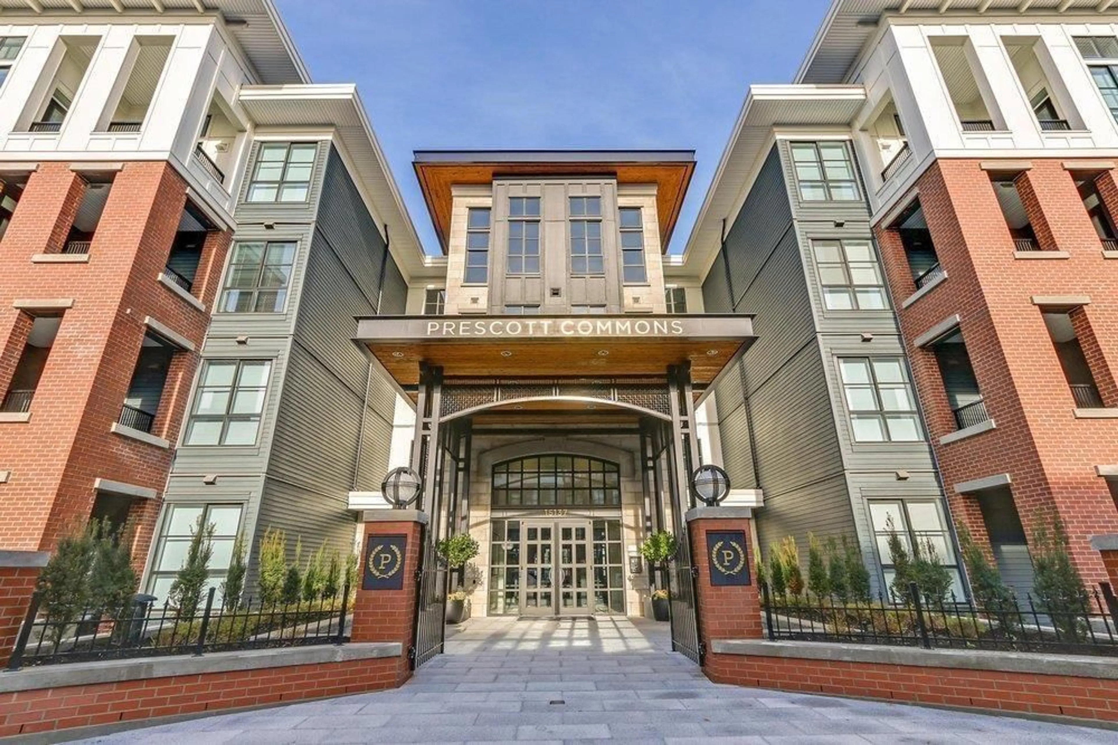 Indoor foyer for 313 - 15138 34 AVENUE, Surrey British Columbia V3Z0Y5