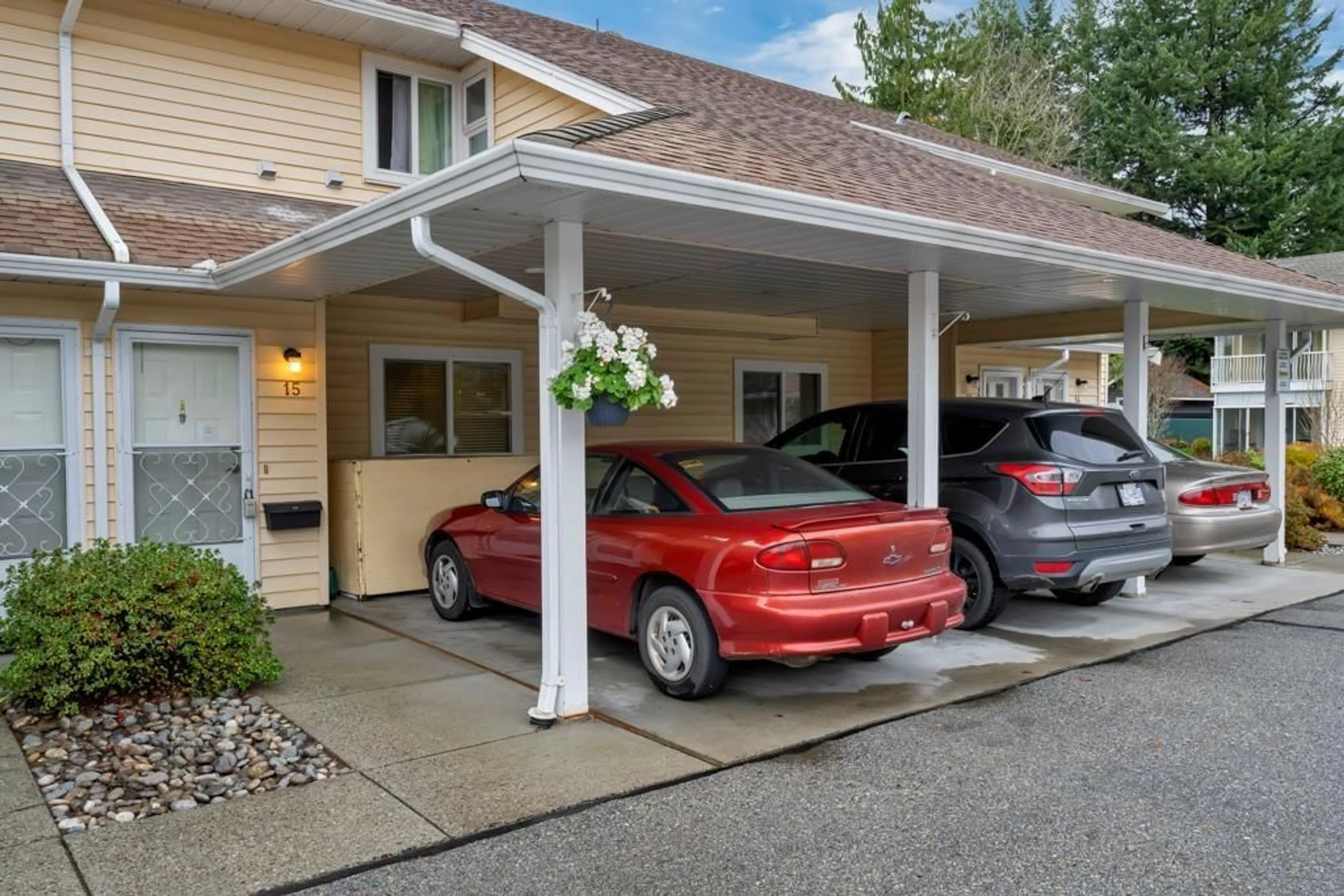 Indoor garage for 15 - 7525 MARTIN PLACE, Mission British Columbia V2V6N2